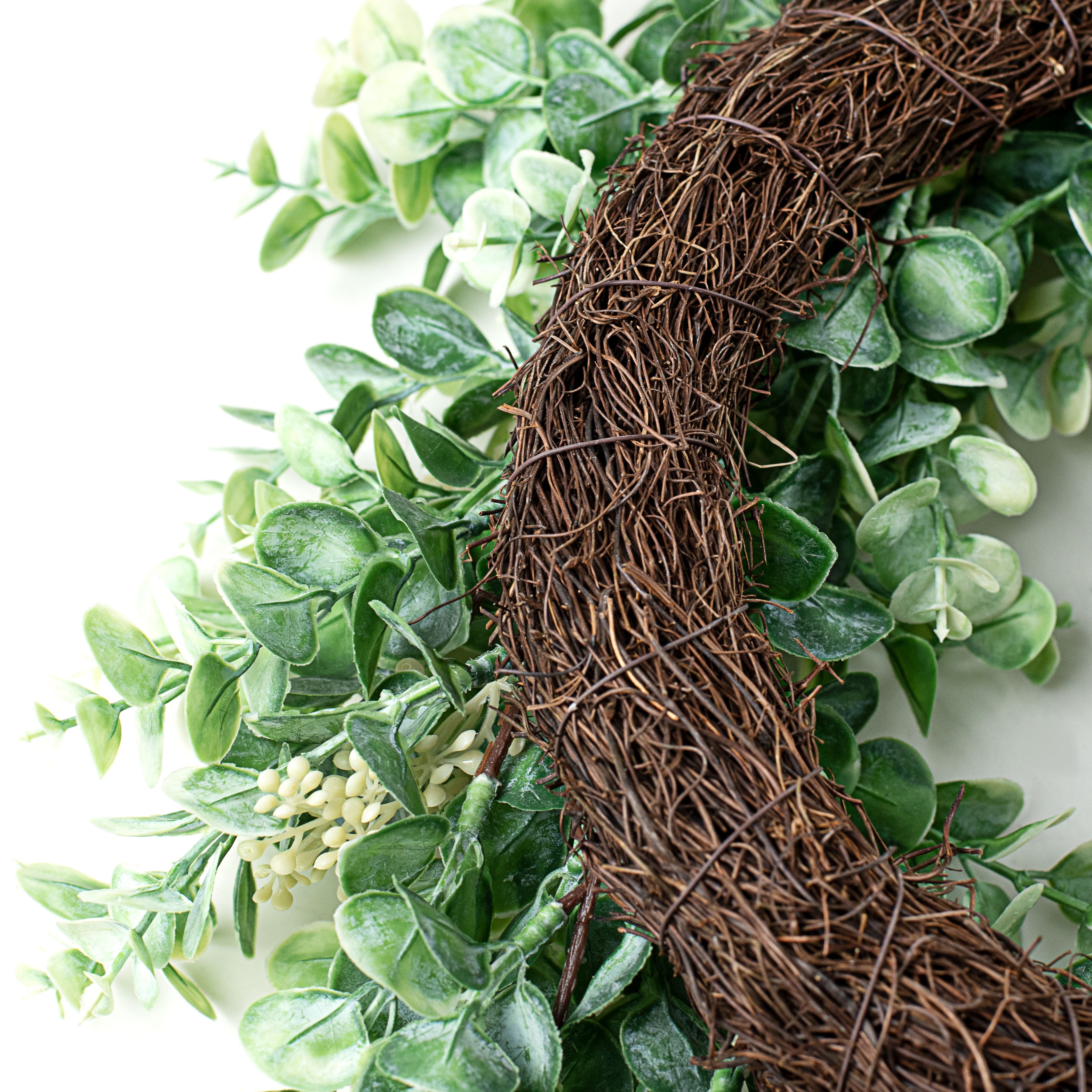 22" Seeded Baby Eucalyptus Twig Wreath detail photo 4