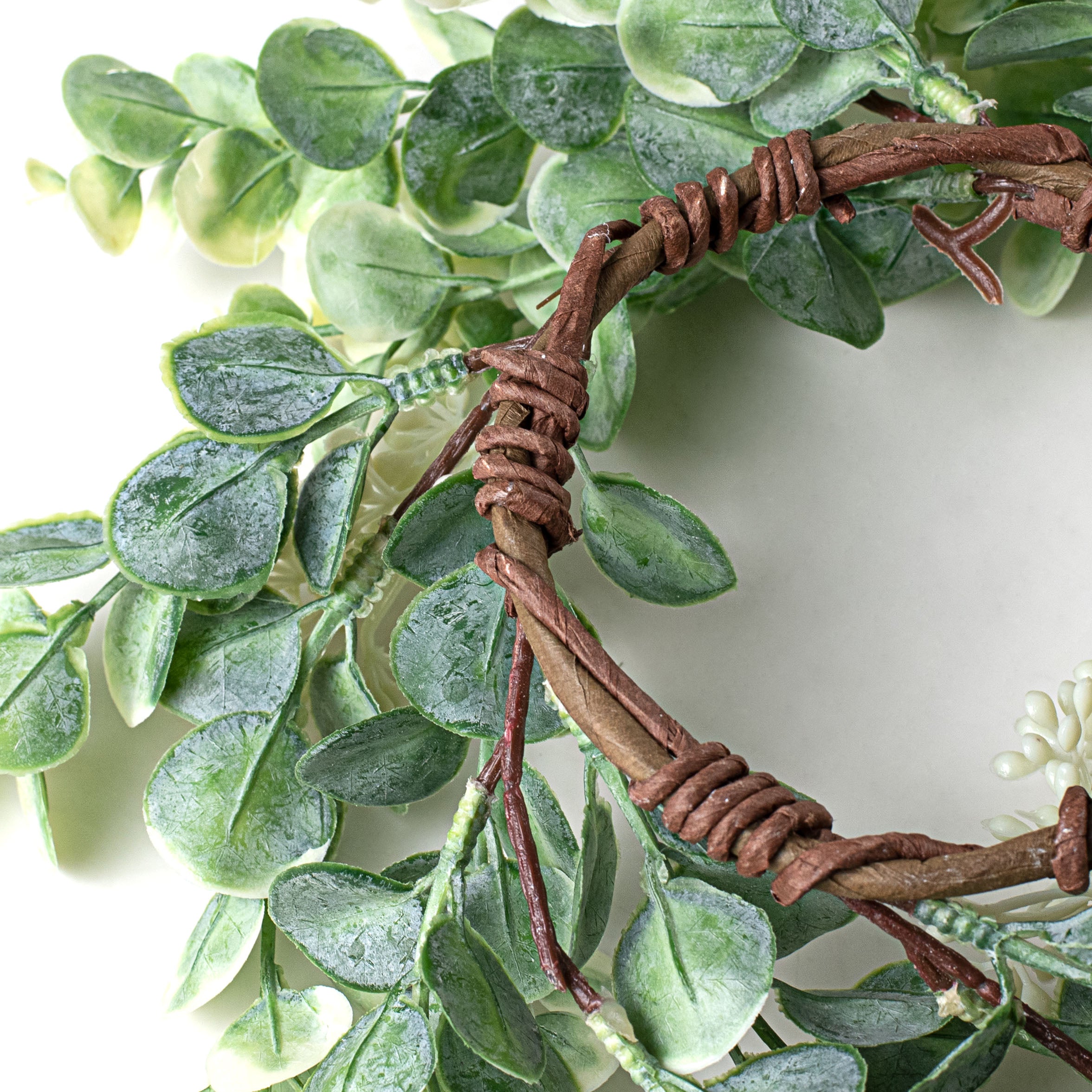 12" Seeded Baby Eucalyptus Wreath detail photo 4