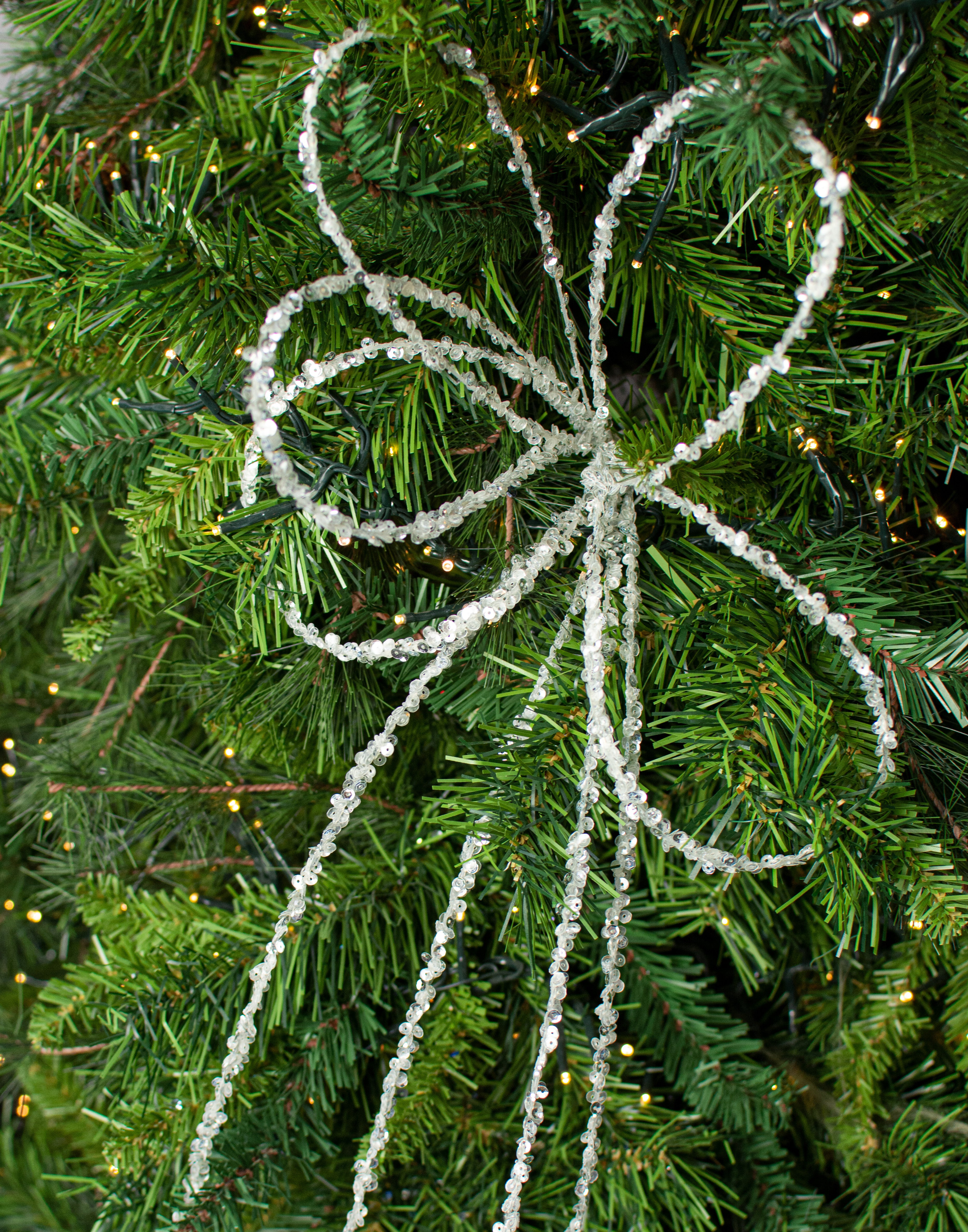36" Sequin Loop Spray: Clear & Silver detail photo 5