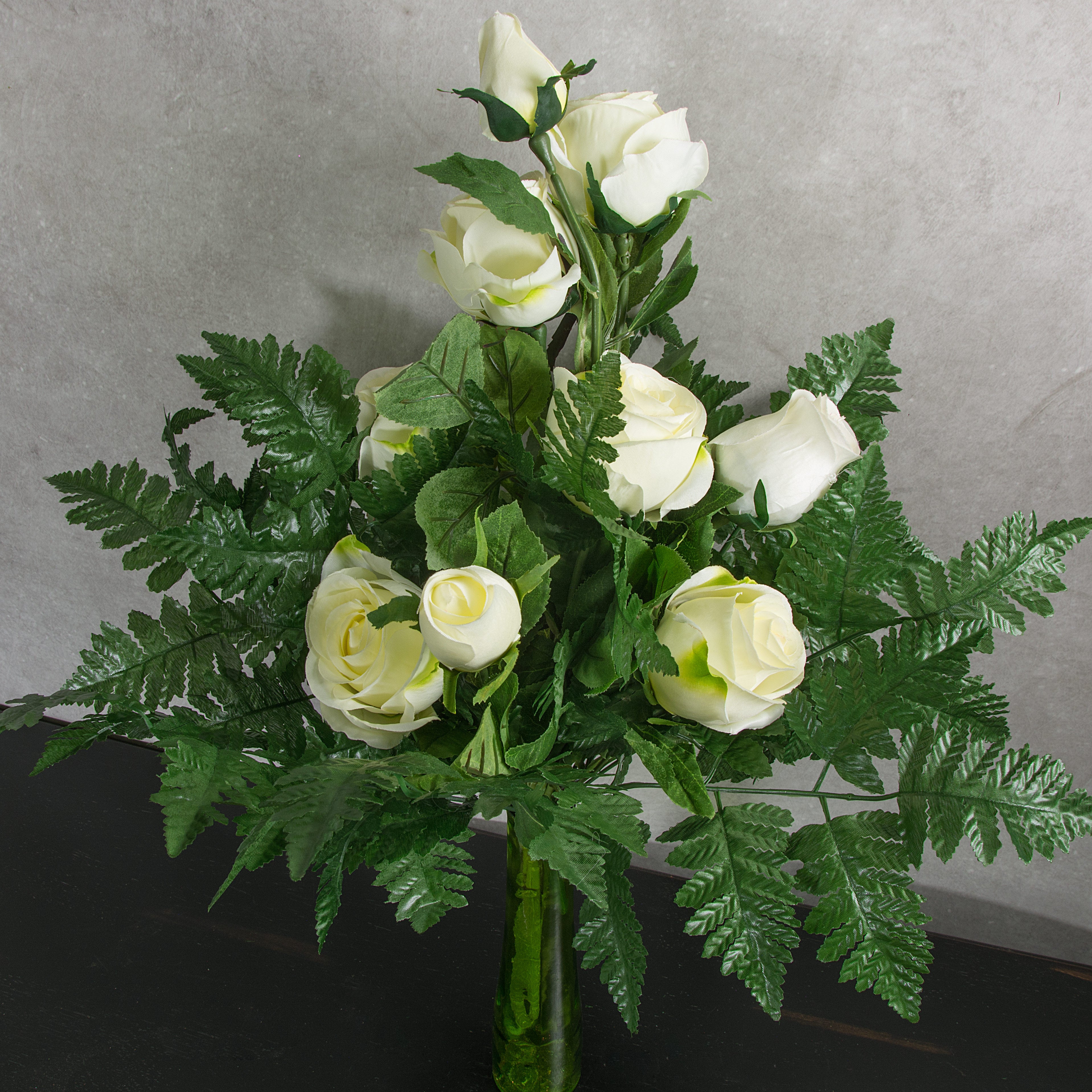 16" Silk Leather Leaf Fern Bush: Green (12) Lifestyle Photo
