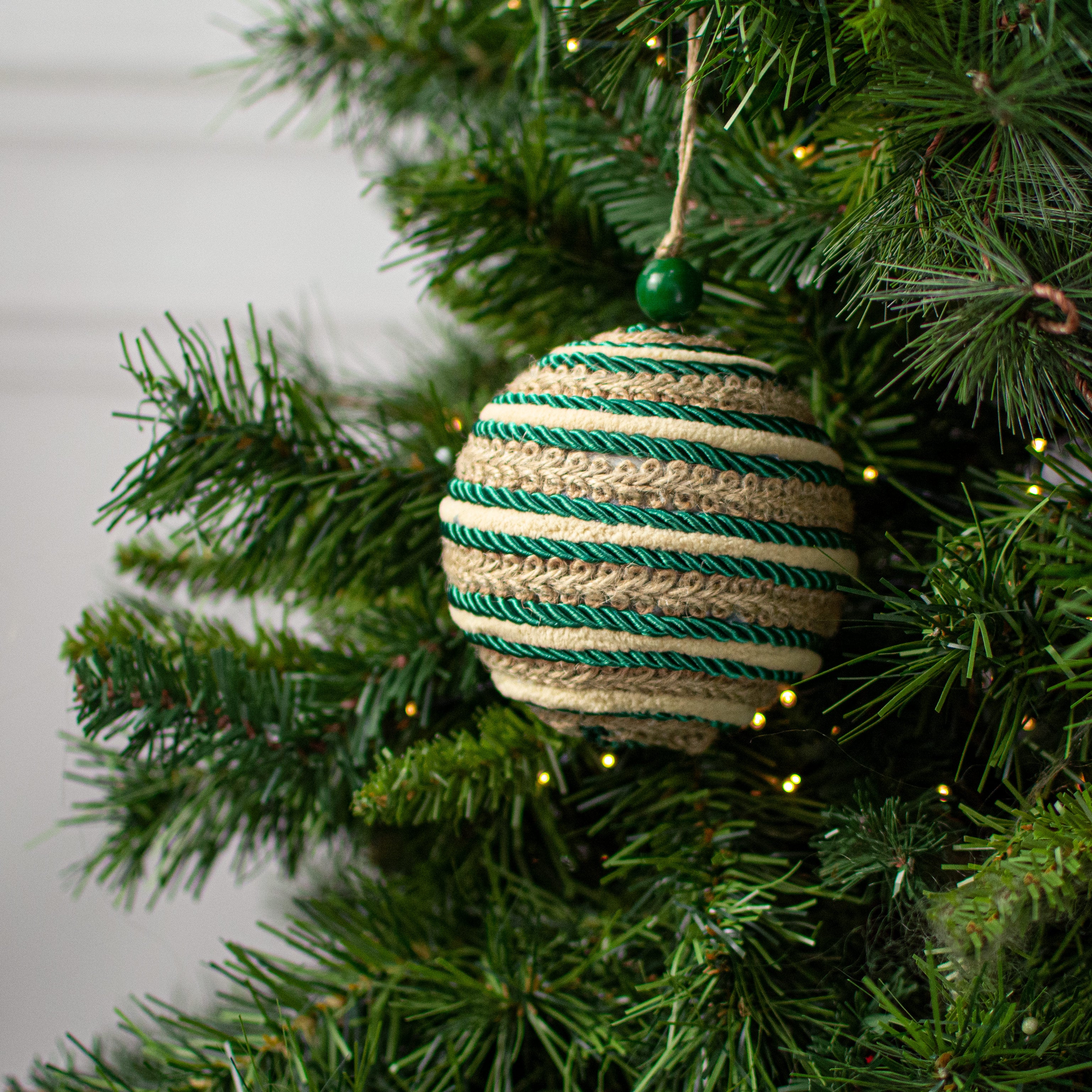 4" Silk Rope & Jute Ball Ornament: Green Lifestyle Photo