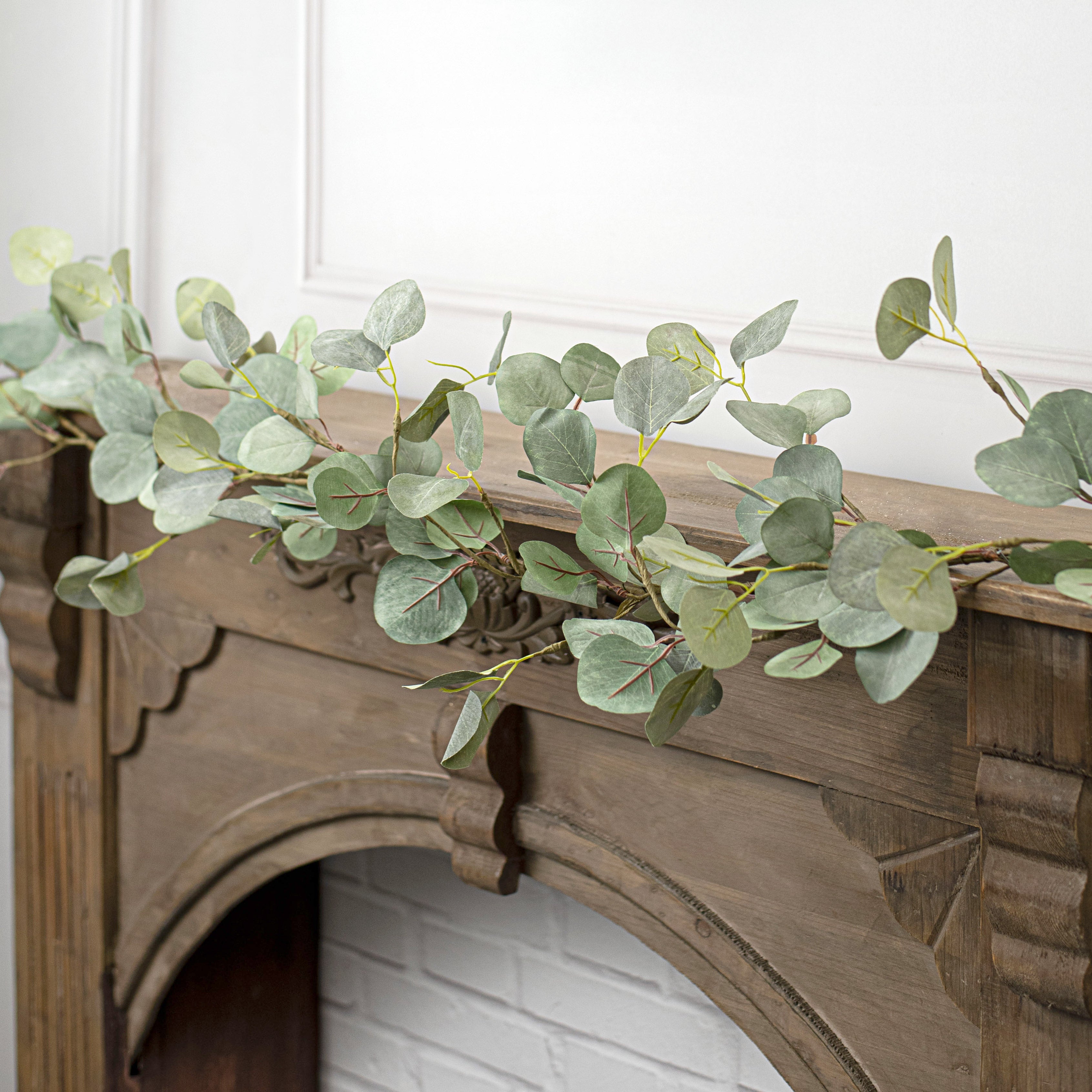 58" Silver Dollar Eucalyptus Garland Lifestyle Photo