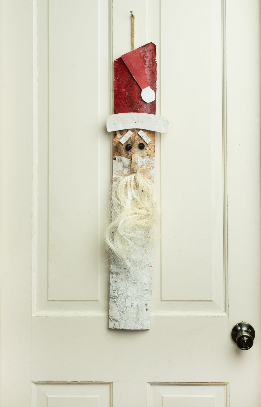 32" Single Plank Birch Decoration: Santa Lifestyle Photo