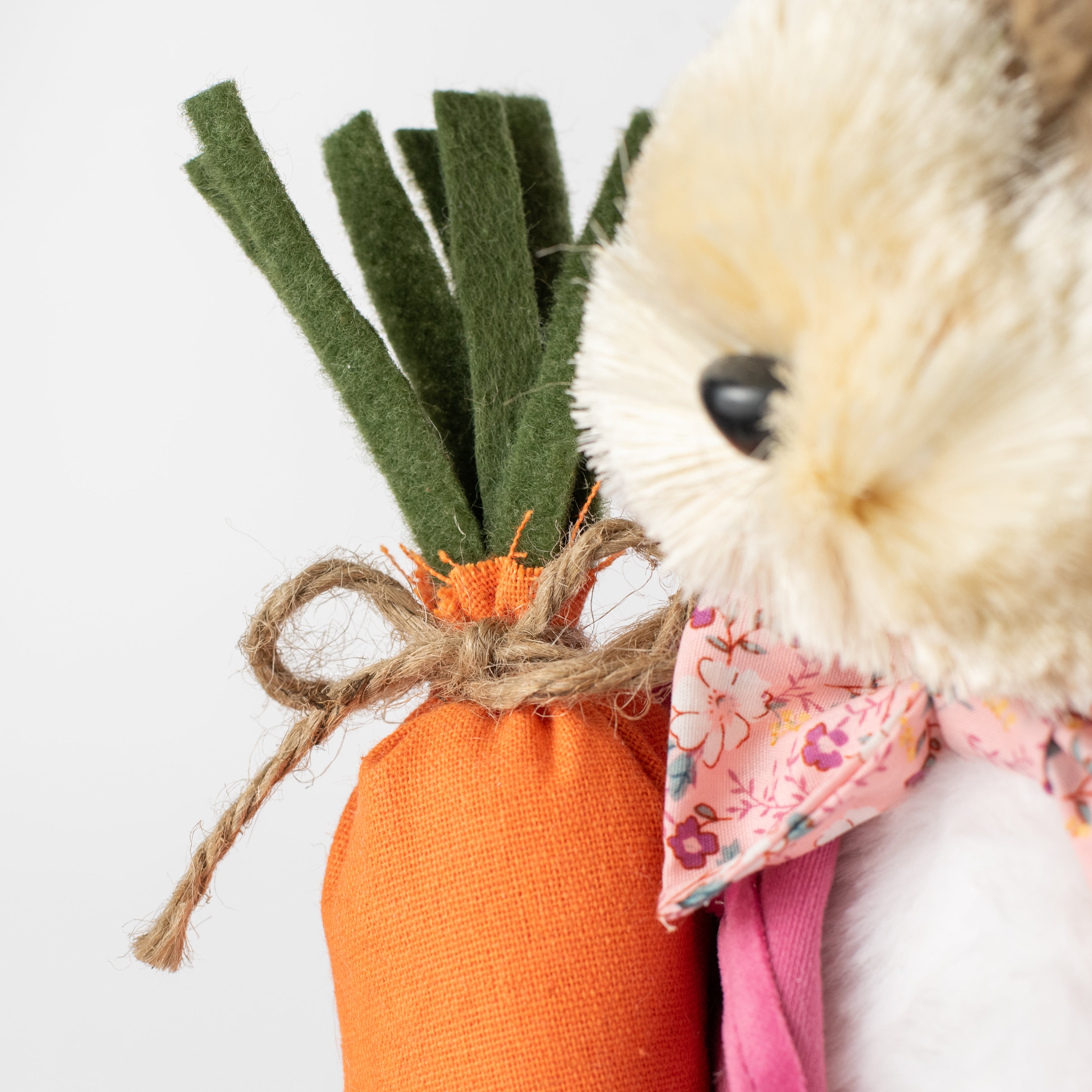 23" Sisal & Fur Floral Print Boy Bunny detail photo 3