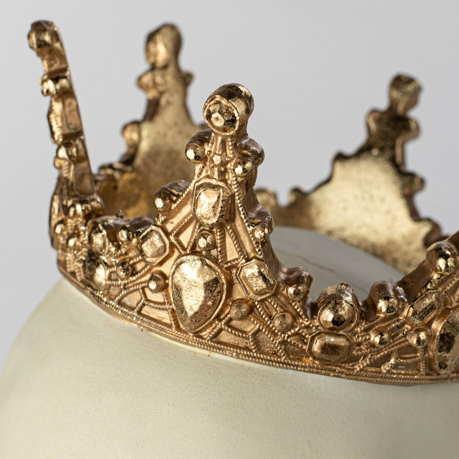 8.75" Skull with Crown Decor detail photo 3