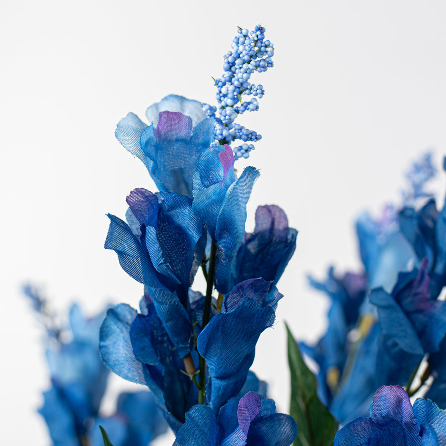24" Snapdragon Bush: Blue (7 Stem) Lifestyle Photo
