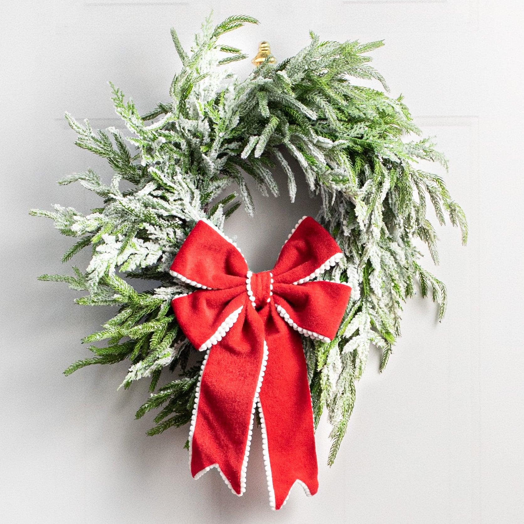 24" Snow Pine Wreath Lifestyle Photo