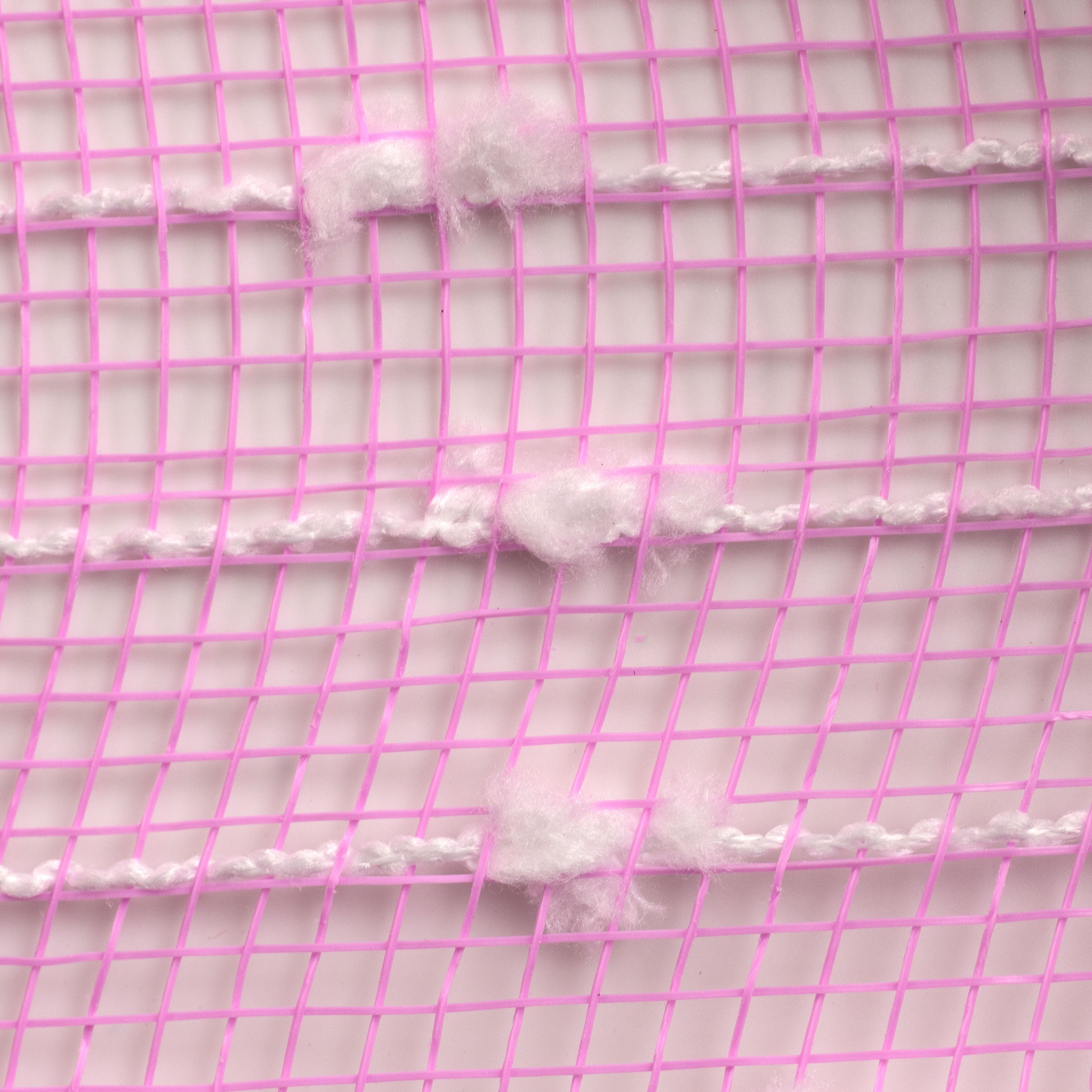 10" Snowball Deco Mesh: Pink & White (10 Yards) detail photo 3