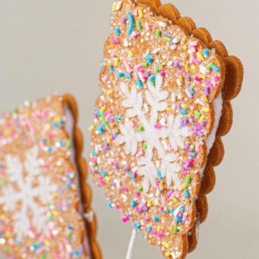 28" Snowflake Sprinkle Sandwich Cookie Spray Lifestyle Photo