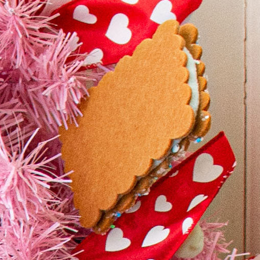 28" Snowflake Sprinkle Sandwich Cookie Spray detail photo 4