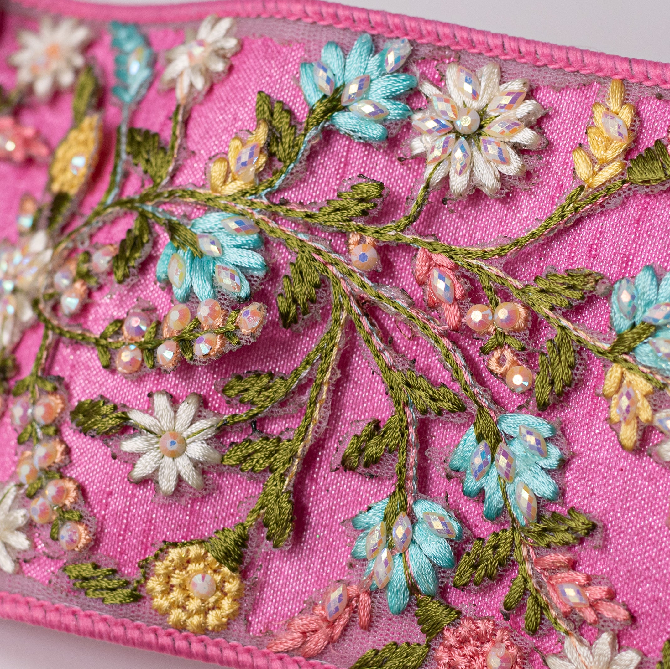 [D Stevens] 3.75" Dupioni Jewel Floral Applique Ribbon: Pink (5 Yards) detail photo 4