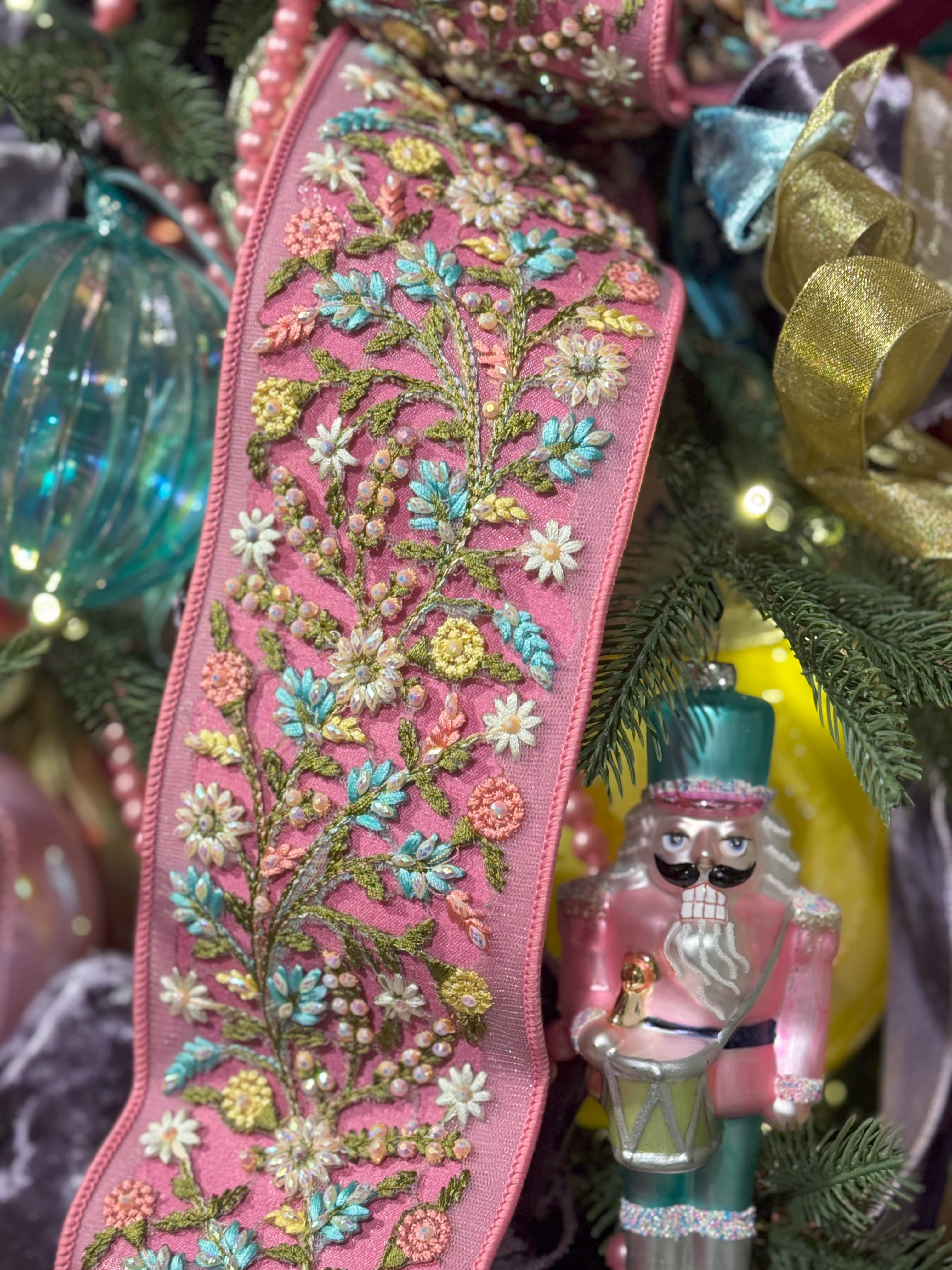 [D Stevens] 3.75" Dupioni Jewel Floral Applique Ribbon: Pink (5 Yards) detail photo 5