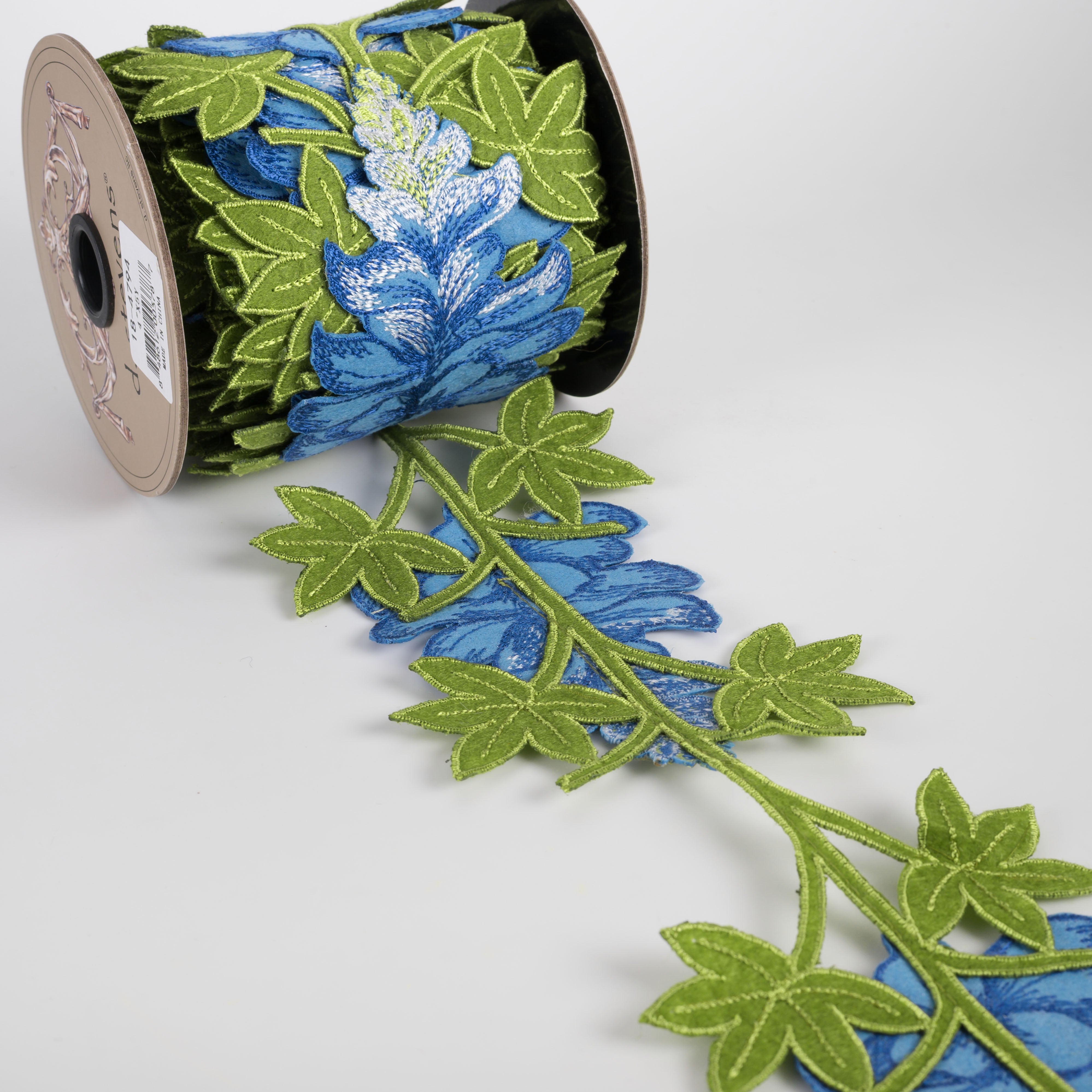 [D Stevens] 4" Unwired Embroidered Bluebonnets Ribbon Garland (5 Yards) detail photo 3