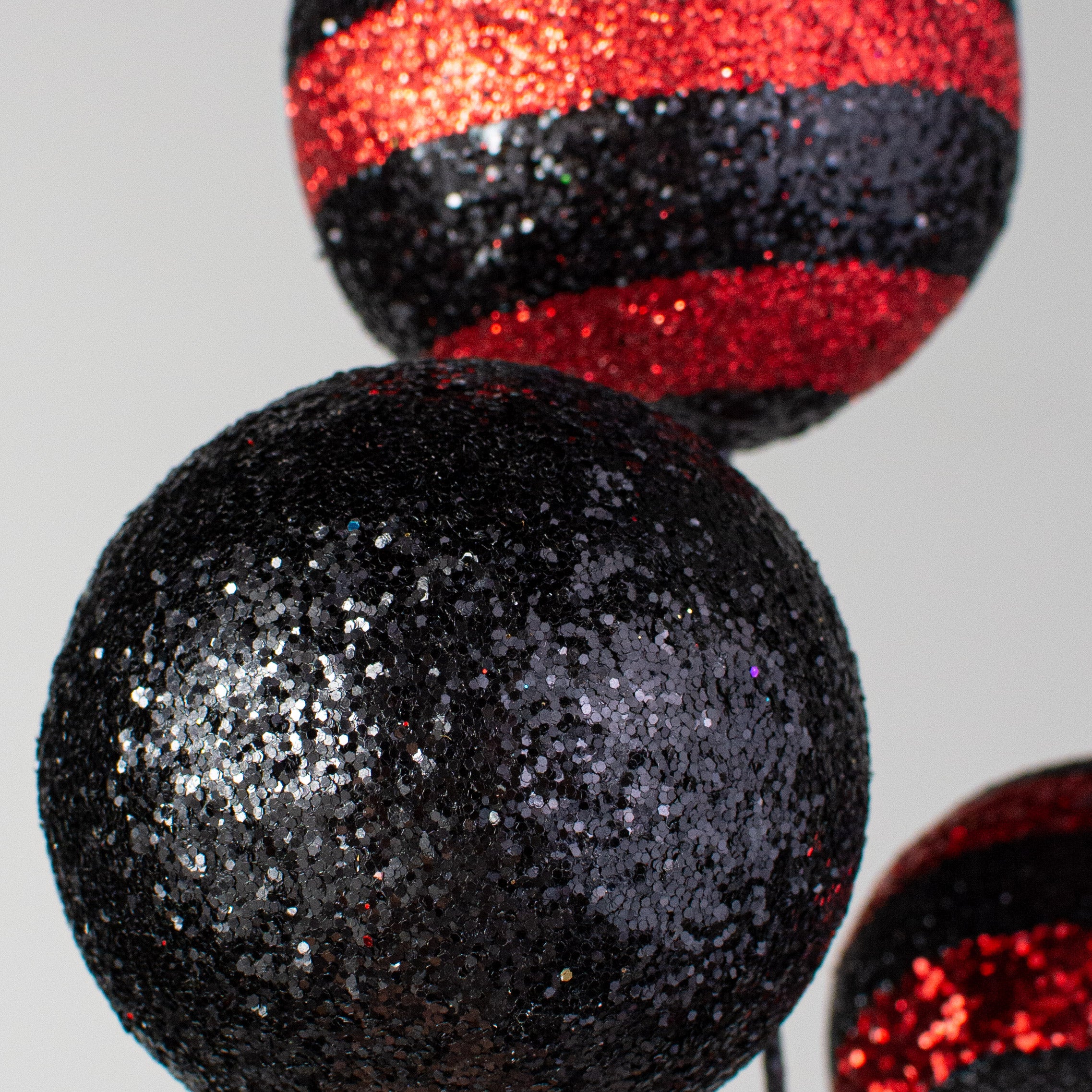 20" Stripe & Solid Ball Pick: Black & Red Lifestyle Photo