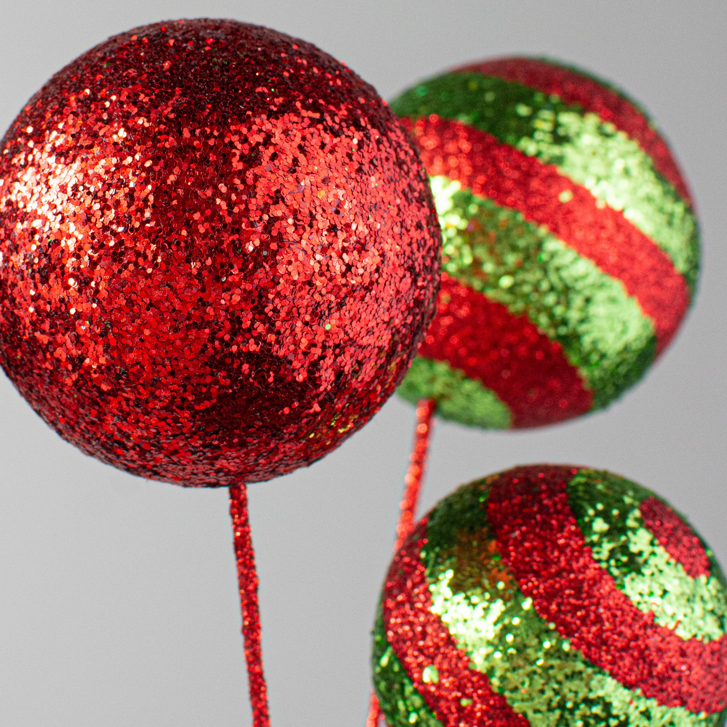 20" Stripe & Solid Ball Pick: Red & Lime Lifestyle Photo