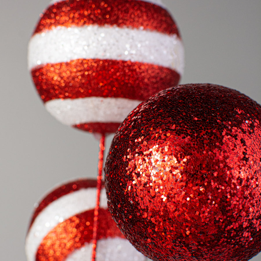 20" Stripe & Solid Ball Pick: Red & White Lifestyle Photo