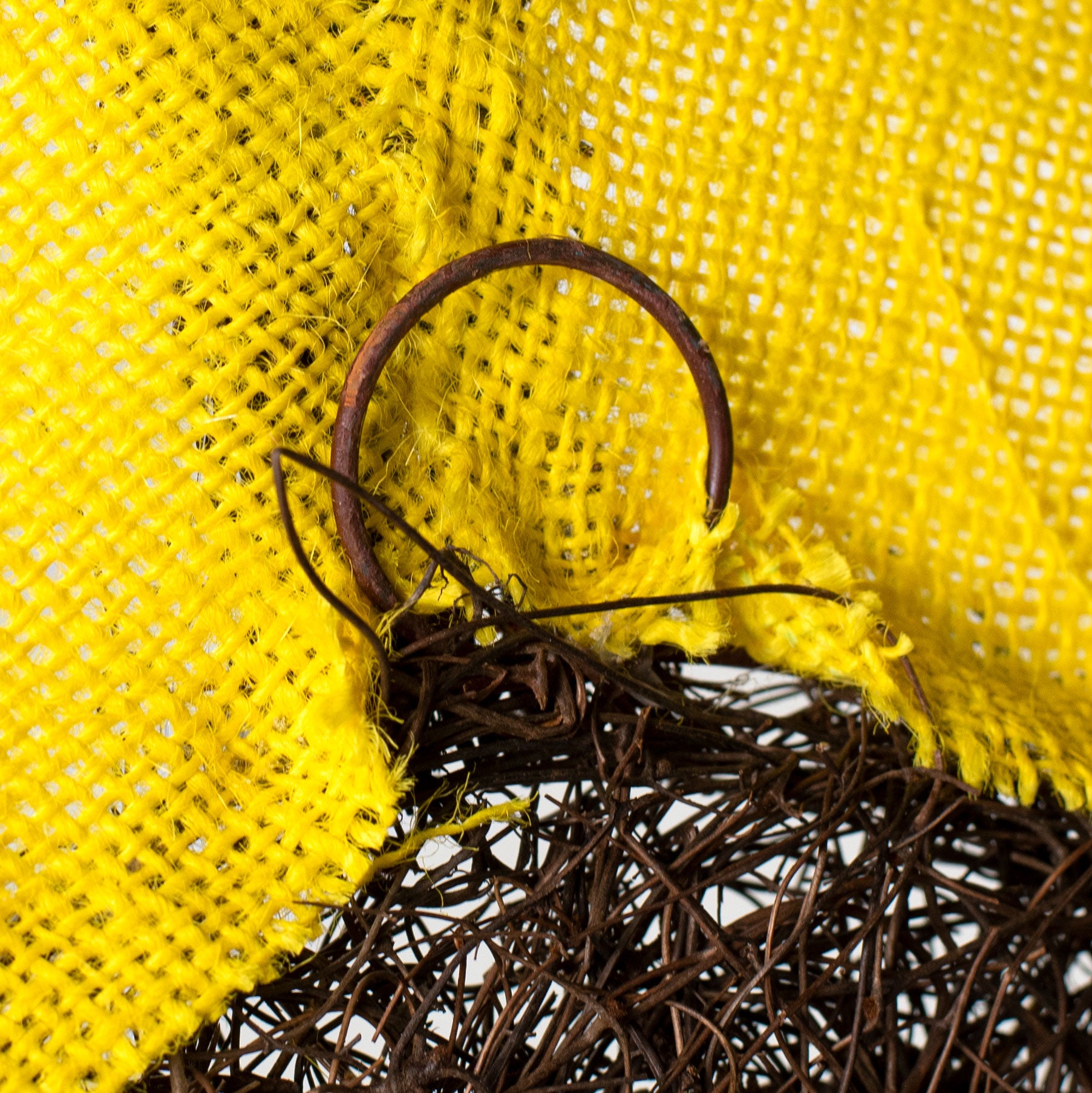 20" Sunflower Grapevine Hanger detail photo 4