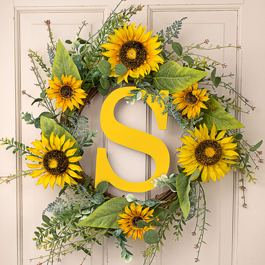 24" Sunflower Mixed Wreath Lifestyle Photo