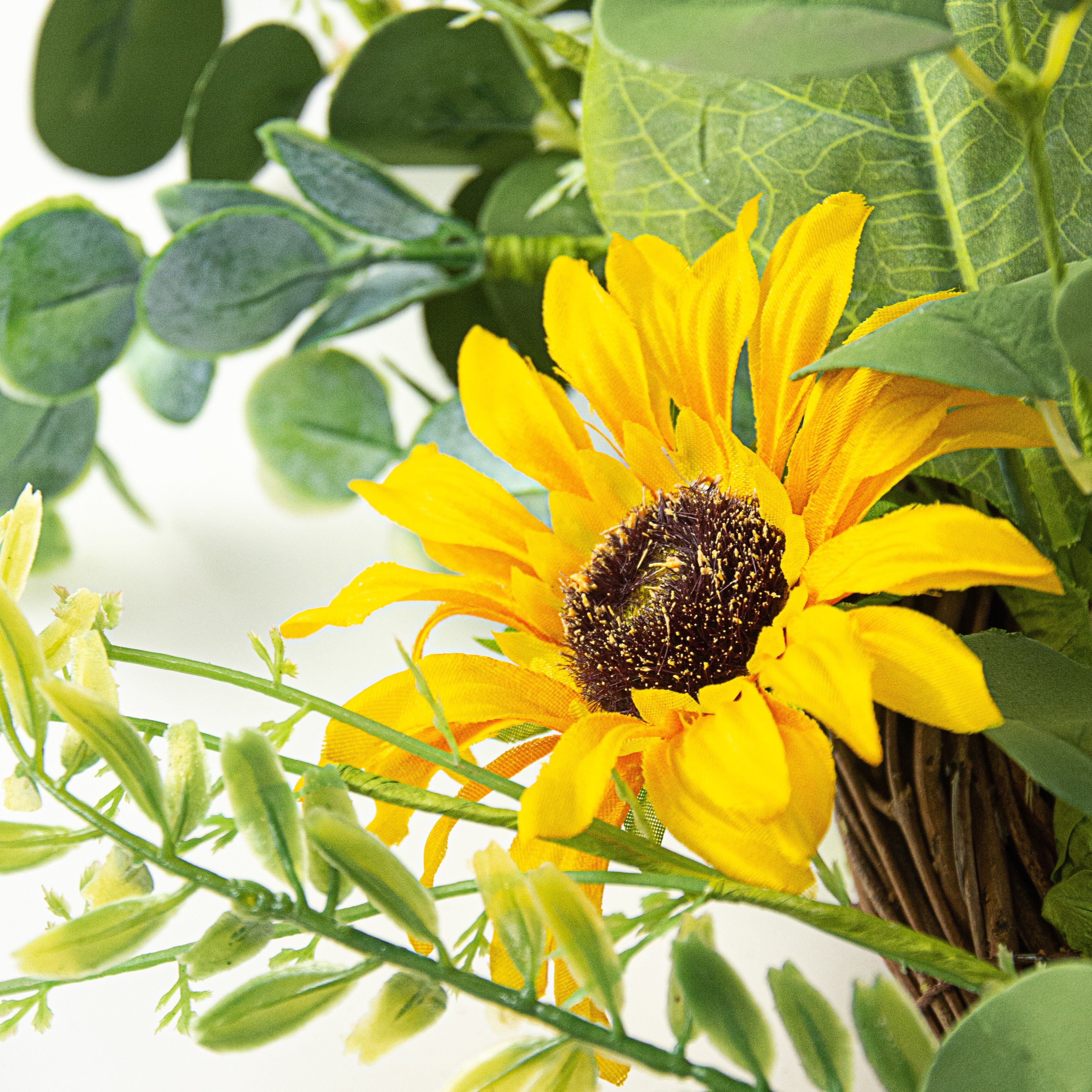 24" Sunflower Mixed Wreath detail photo 4