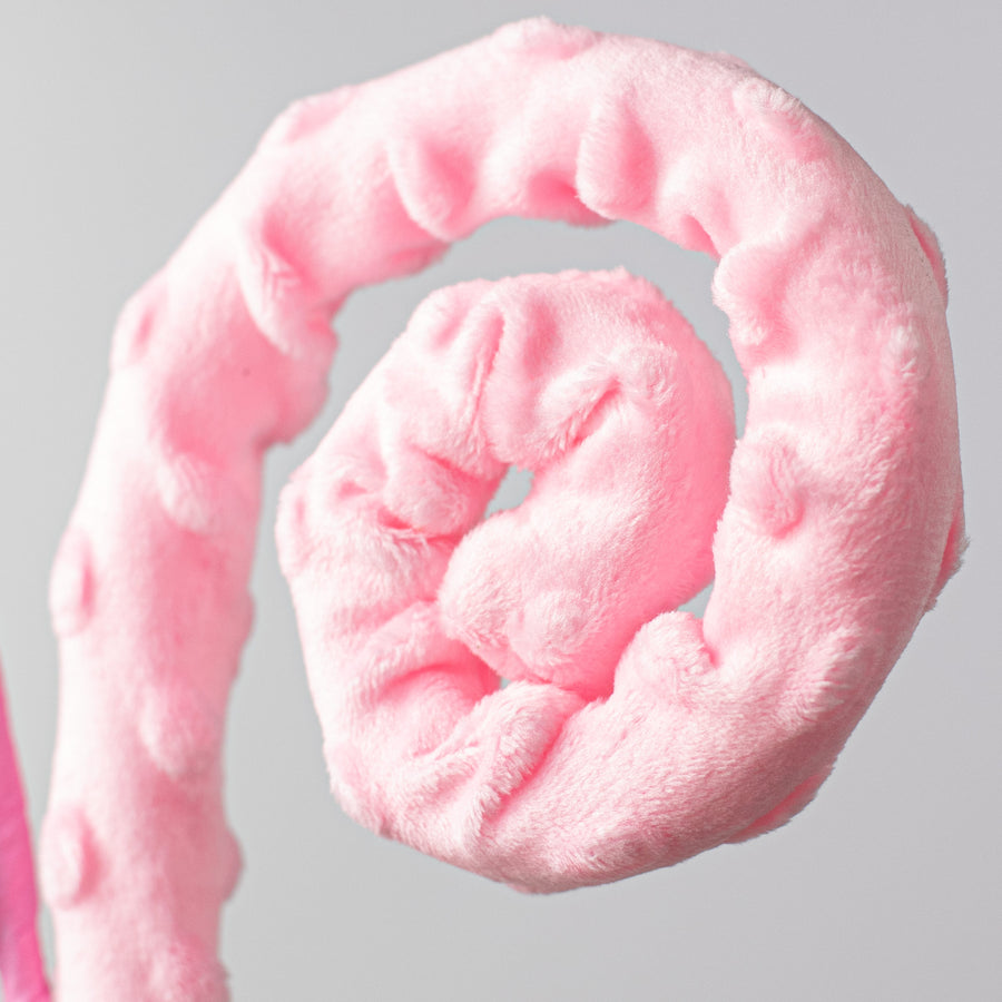 28" Swiss Dot Faux Fur Curly Spray: Pink Lifestyle Photo