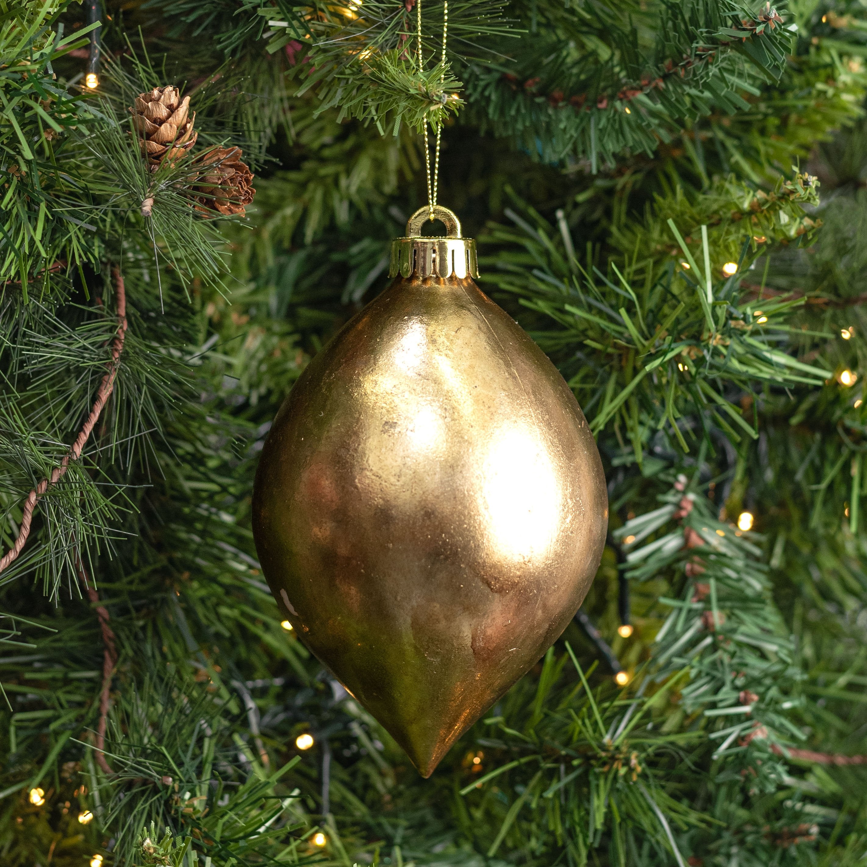 5" Teardrop Ornament: Shiny Gold Lifestyle Photo