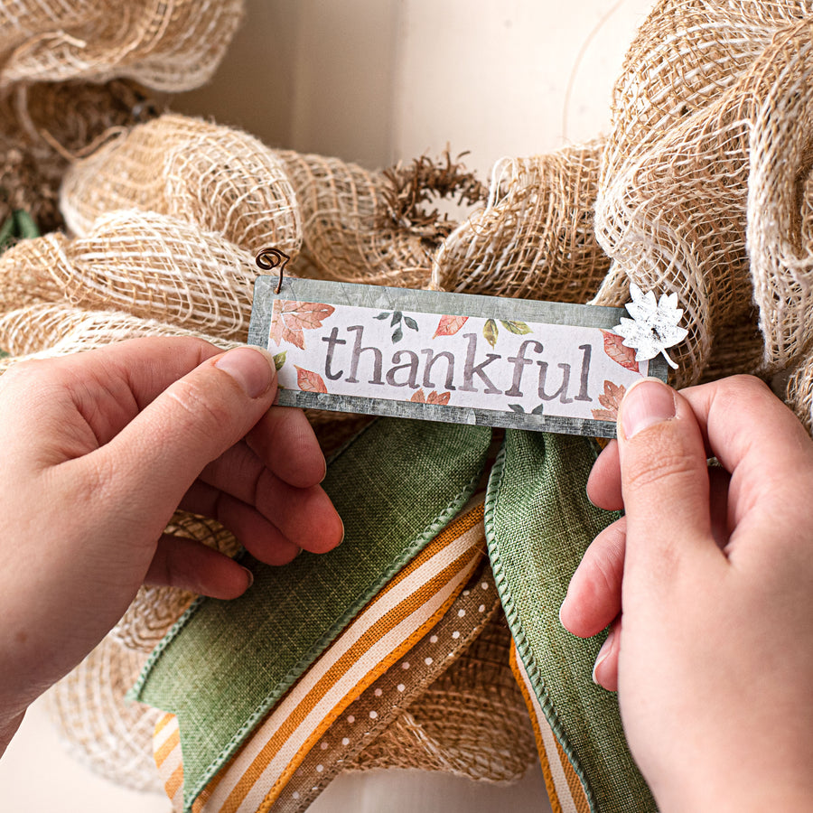 4" Thankful Fall Ornament Lifestyle Photo