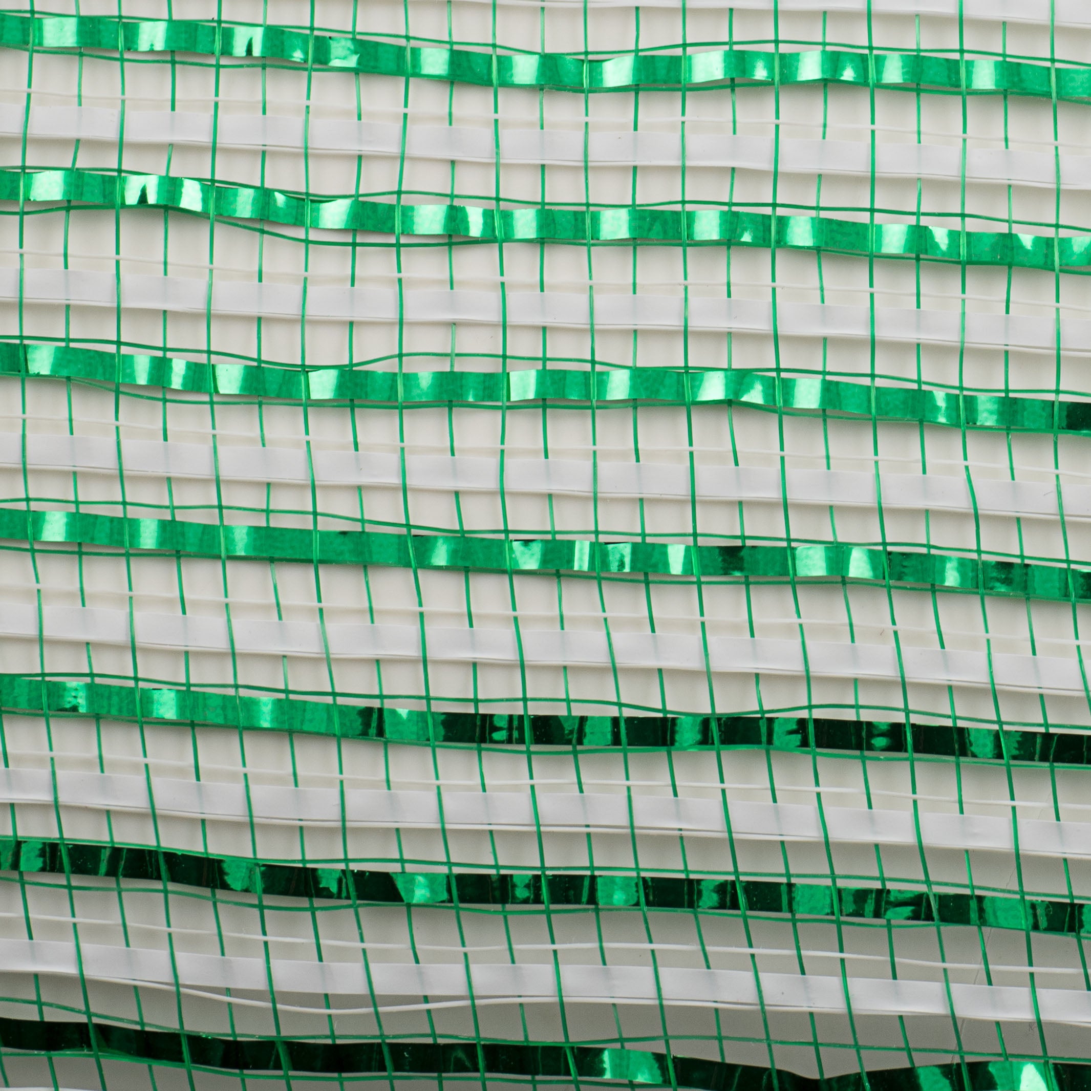 10" Thin Bold Stripe Deco Mesh: Emerald & White detail photo 3