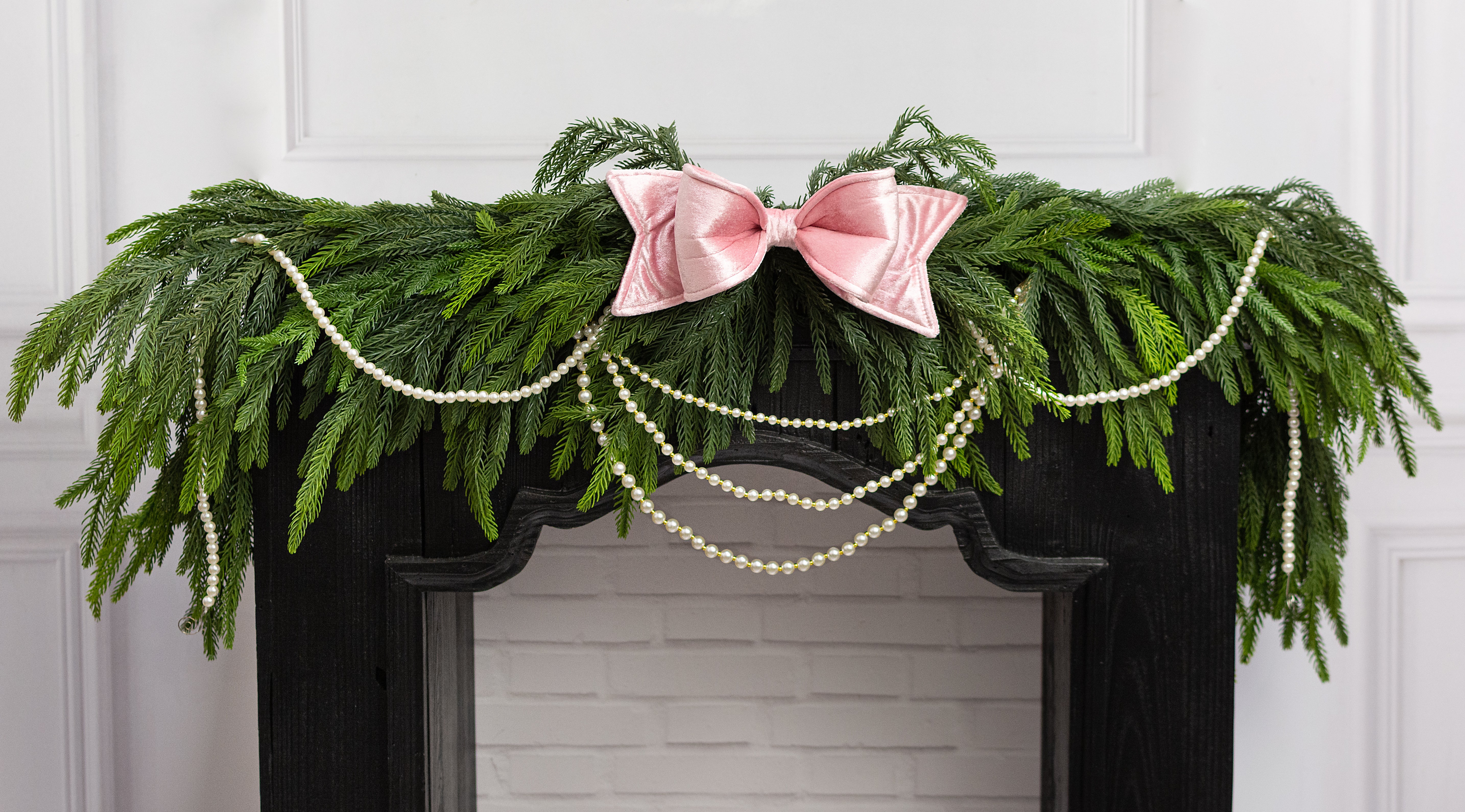 20" Three Layered Pearl Garland: Ivory Lifestyle Photo