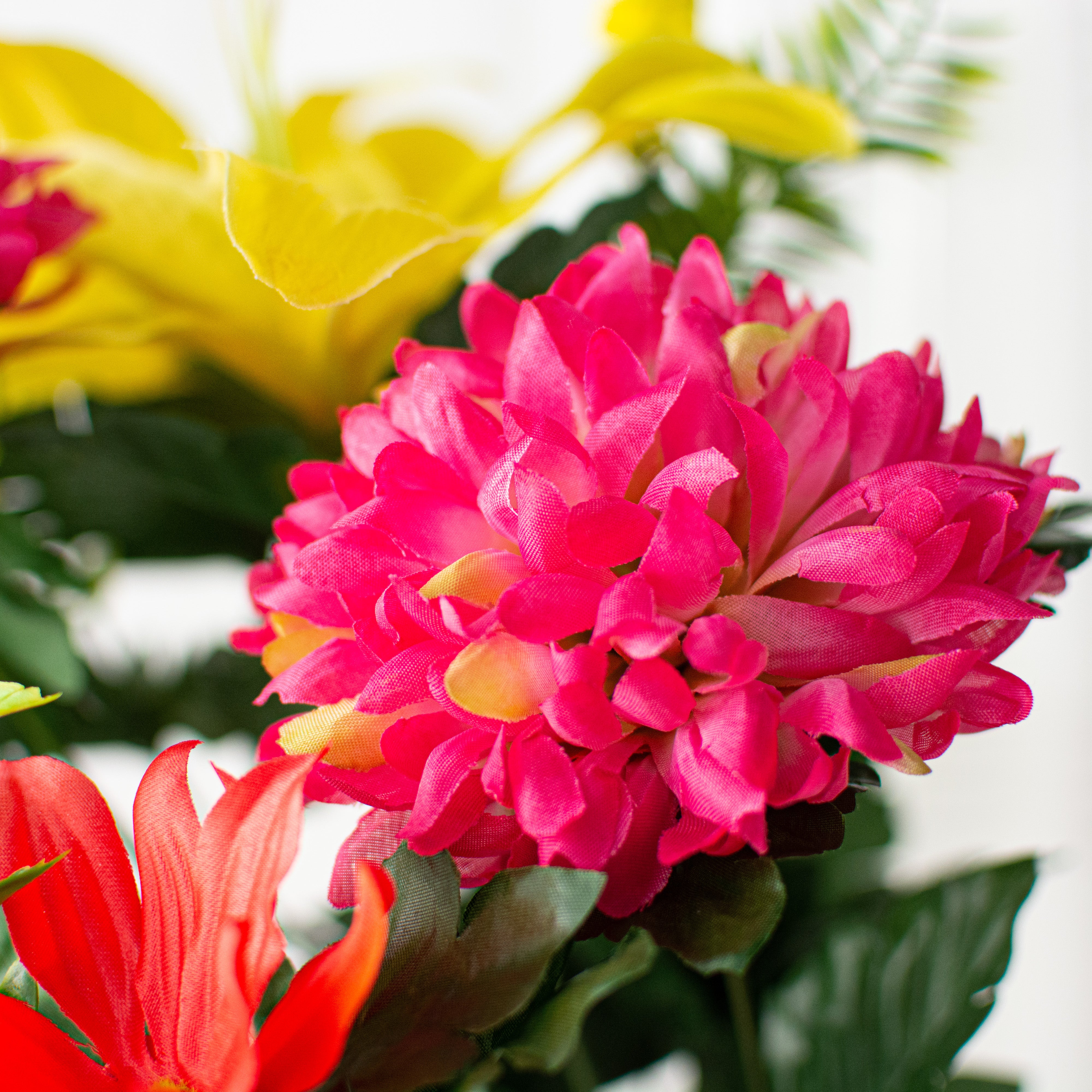 21" Tiger Lily & Mum Bush: Fuchsia, Yellow, Coral detail photo 4