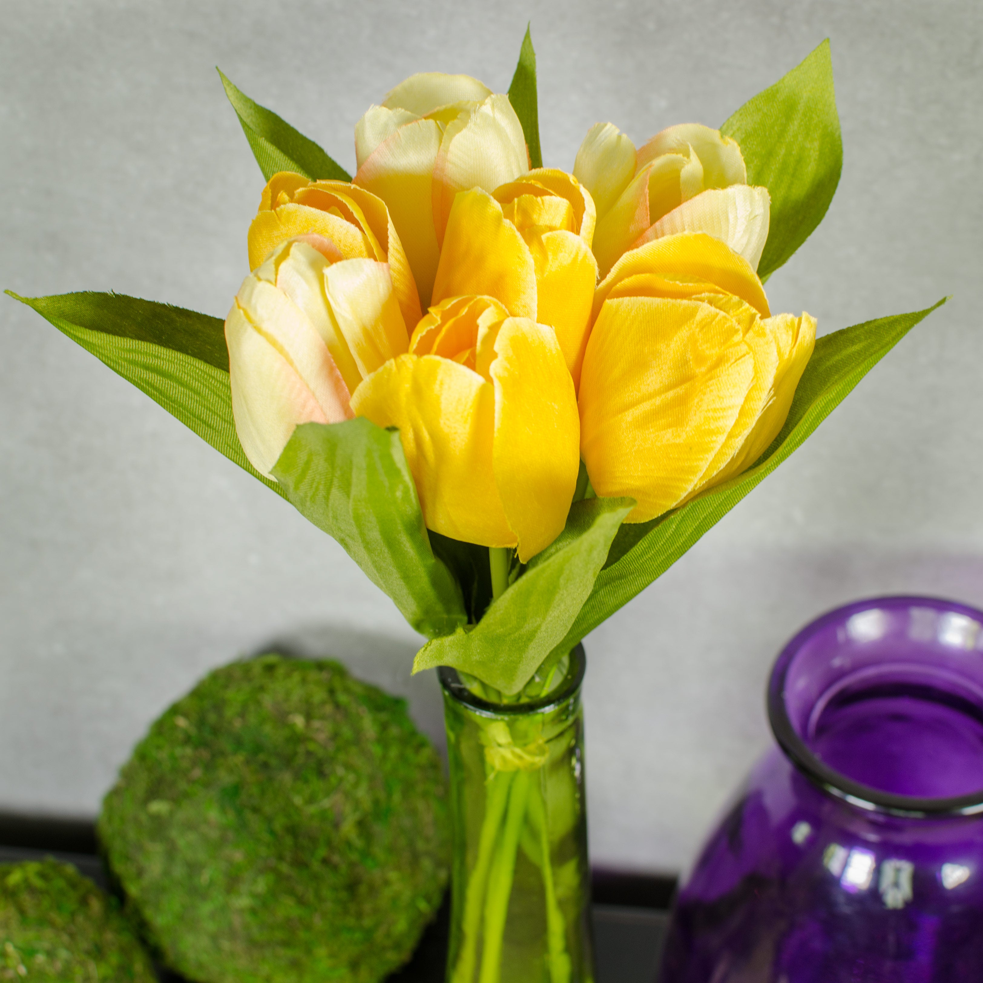 13" Tulip Bouquet (7): Yellow Lifestyle Photo