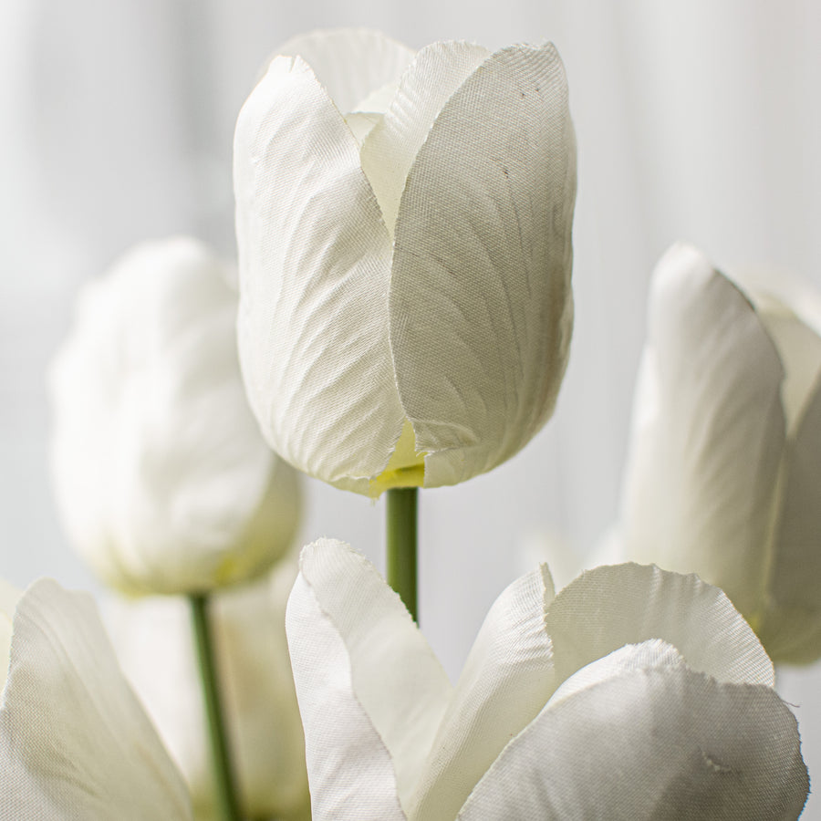 17" Tulips Bush: Cream Lifestyle Photo