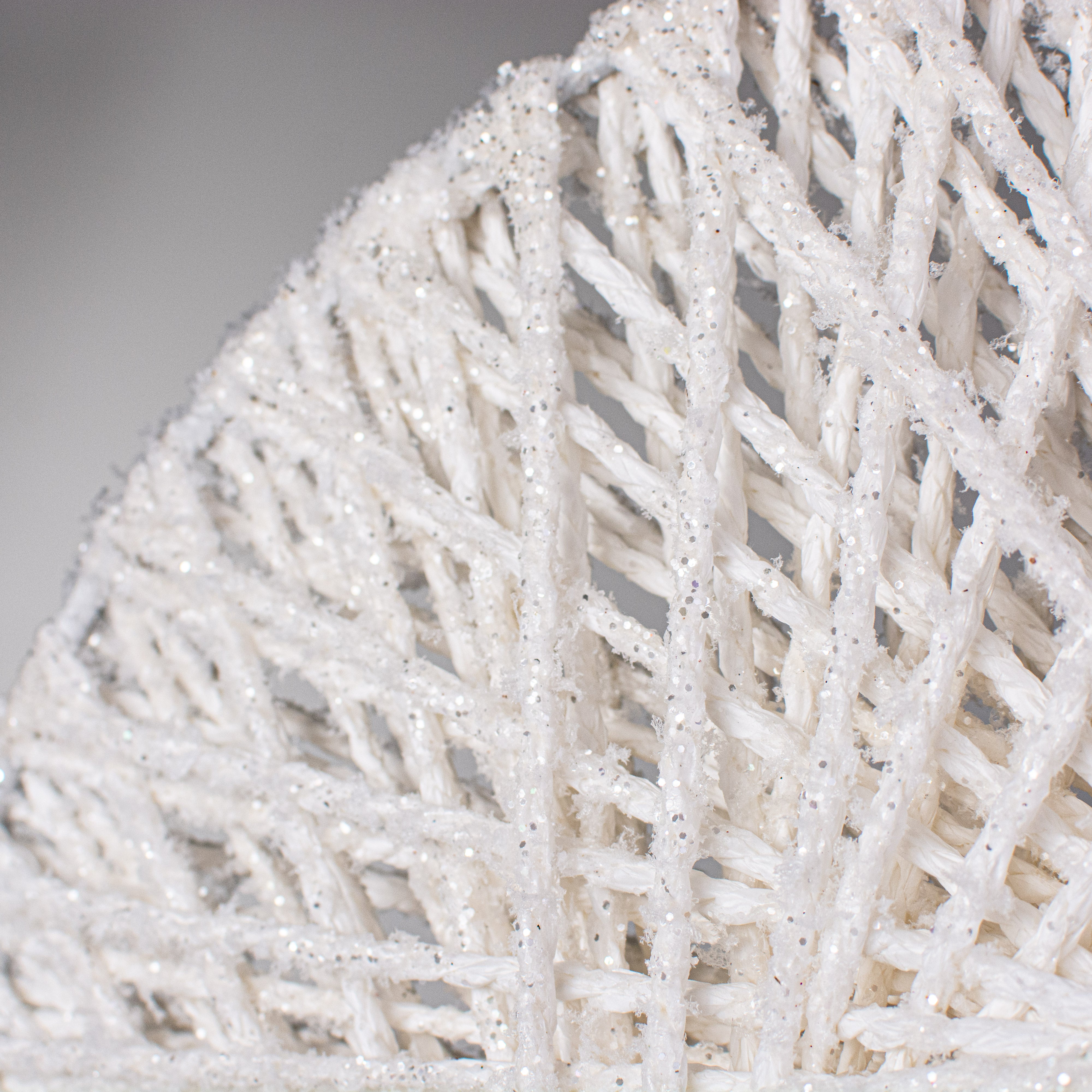 19" Twine Round Wreath Form: White detail photo 3