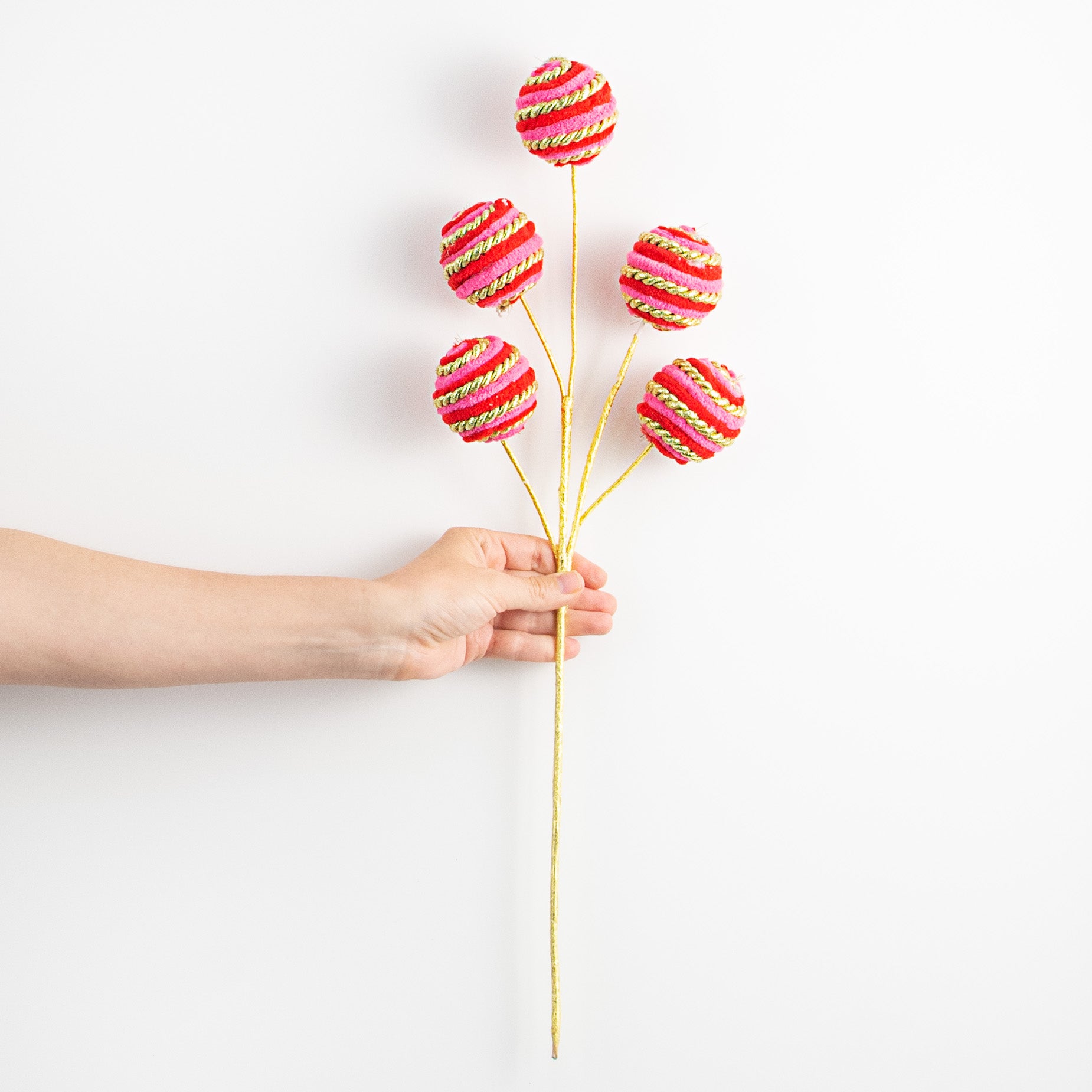 16" Twirl Ball Pick: Red, Pink, Gold detail photo 3