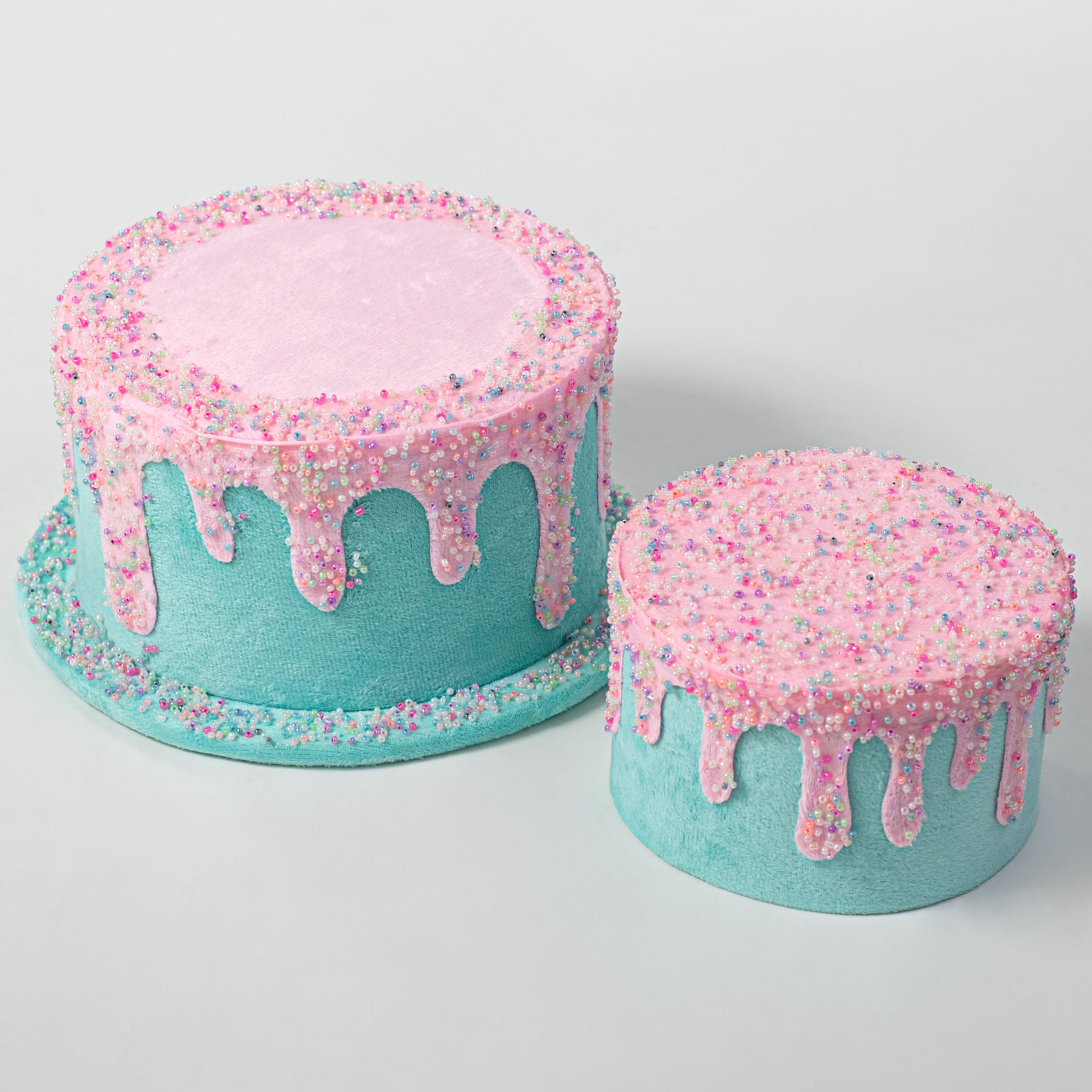 9" Two Tier Cake Decoration: Pink & Blue detail photo 4