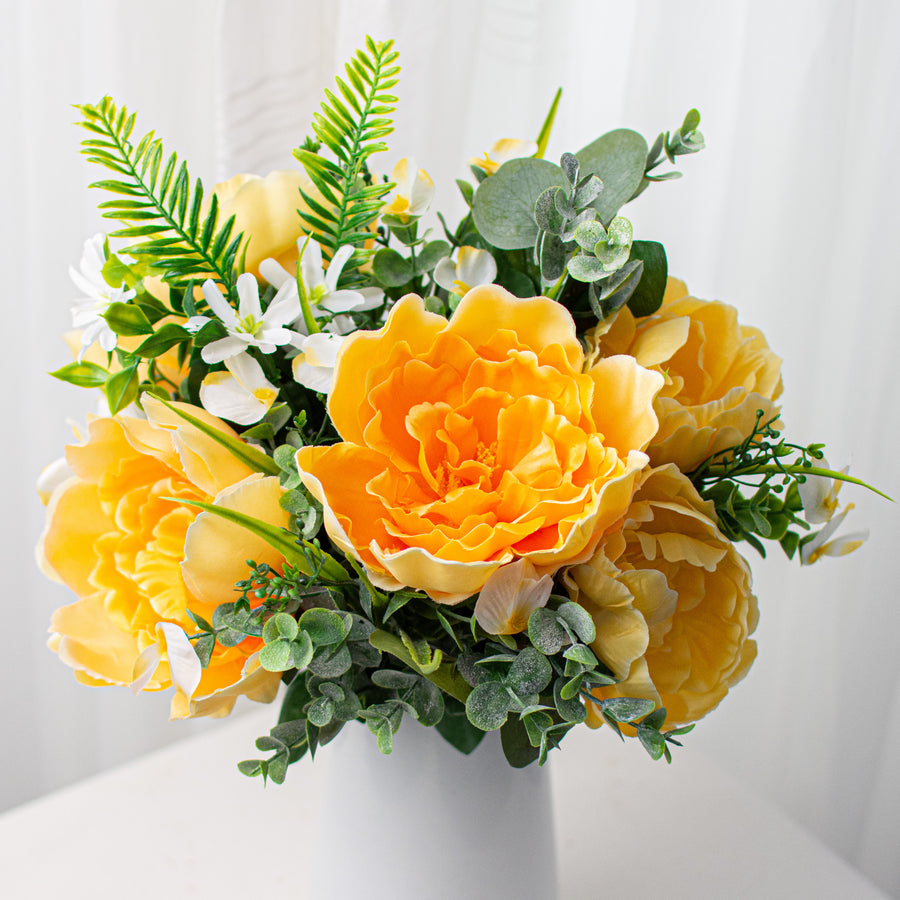 Un-bushed Pick Mix: Peony, Daisy, Fern & Eucalyptus (18 Stem)