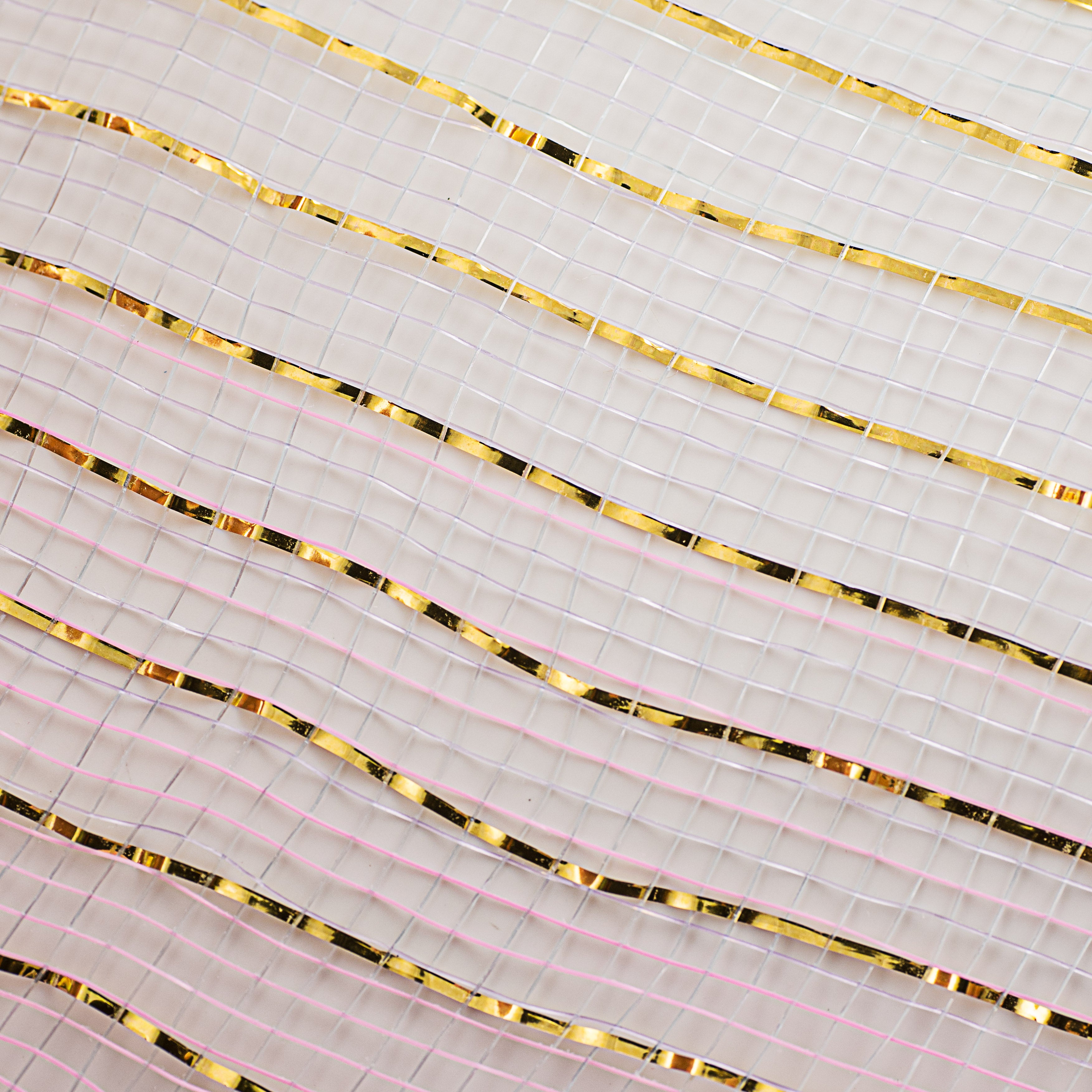 21" Unicorn Ombré Mesh: Gold & Pastels detail photo 3