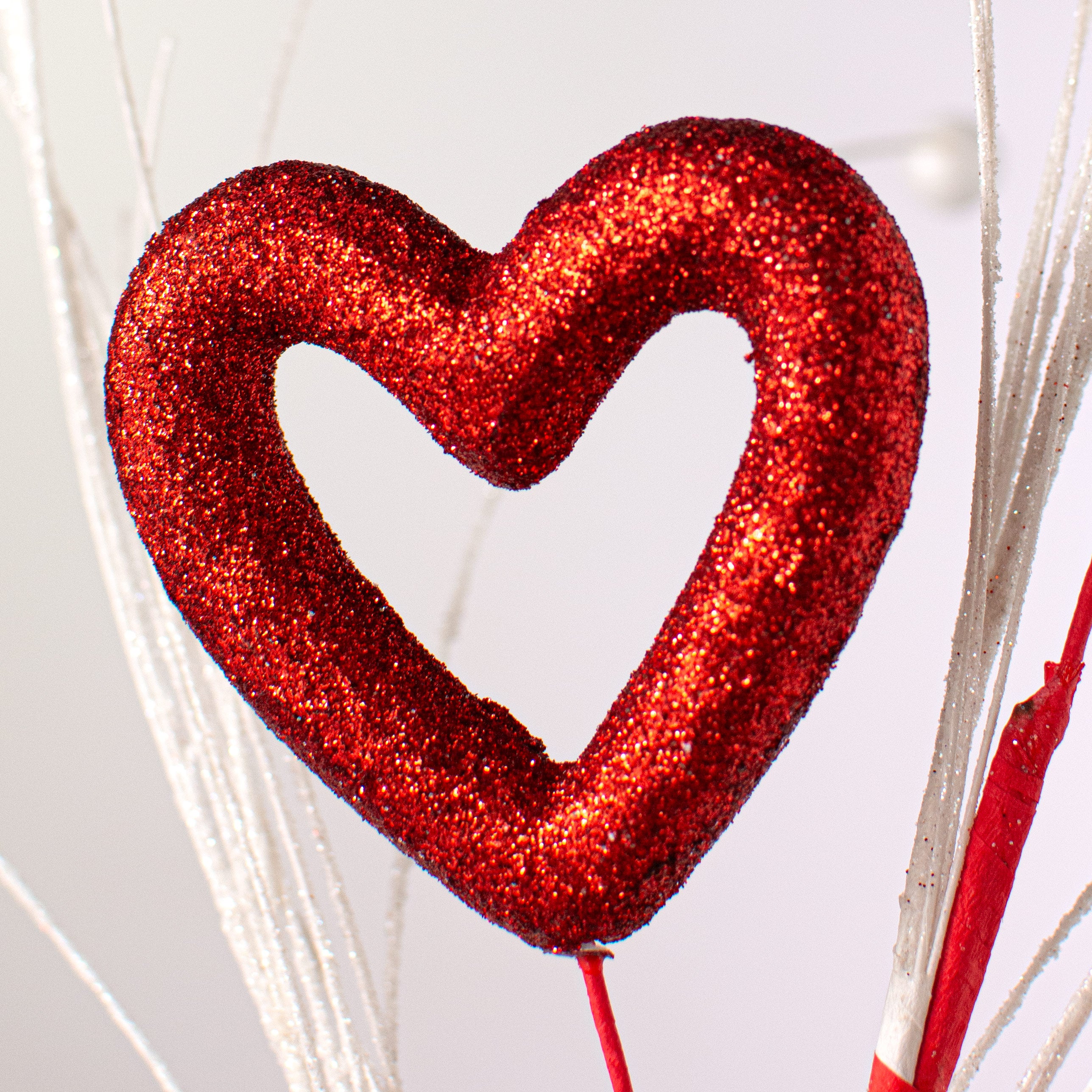 24" Valentine Stripe & Polka Dot Spray Lifestyle Photo