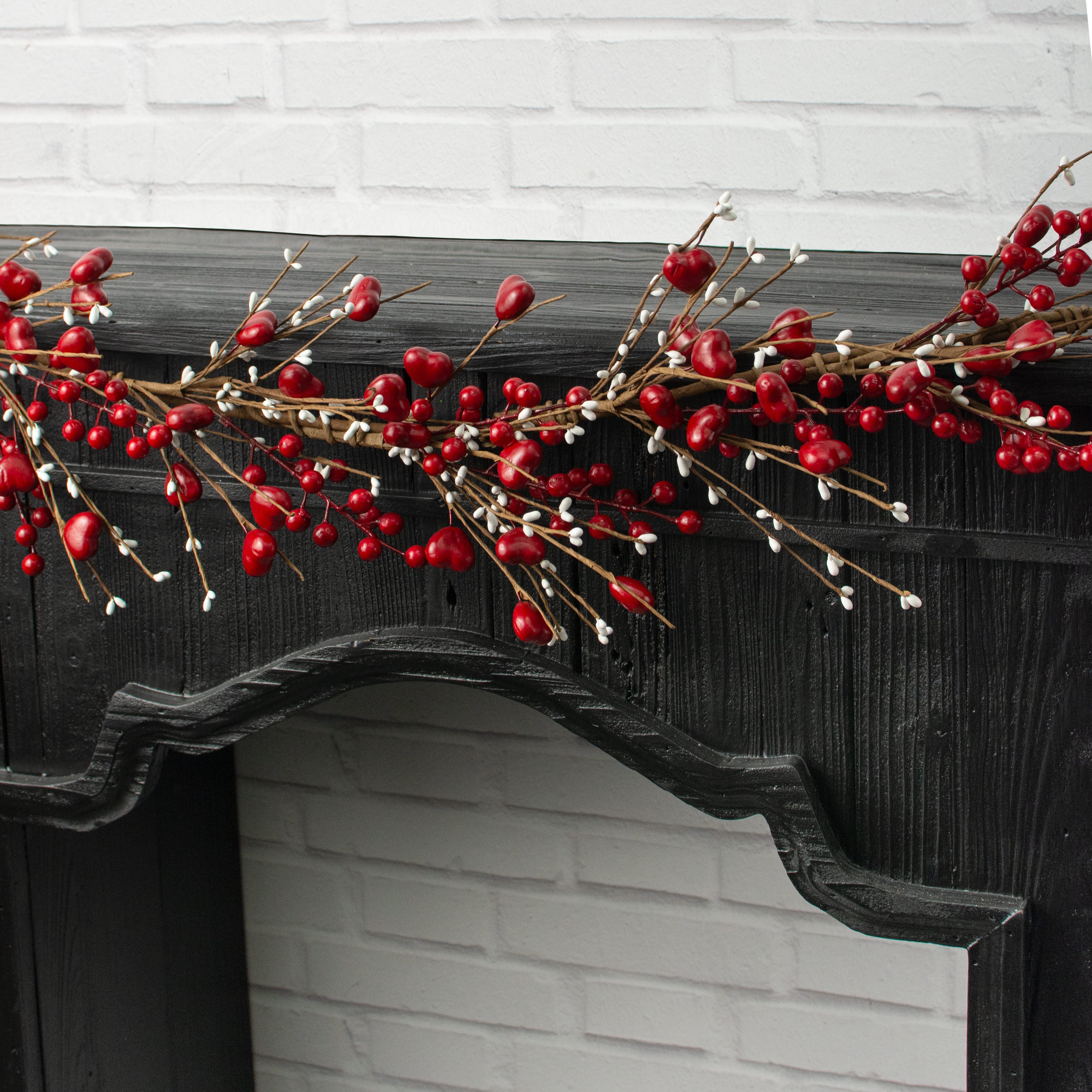 5' Valentine's Day Heart Garland: Red Lifestyle Photo