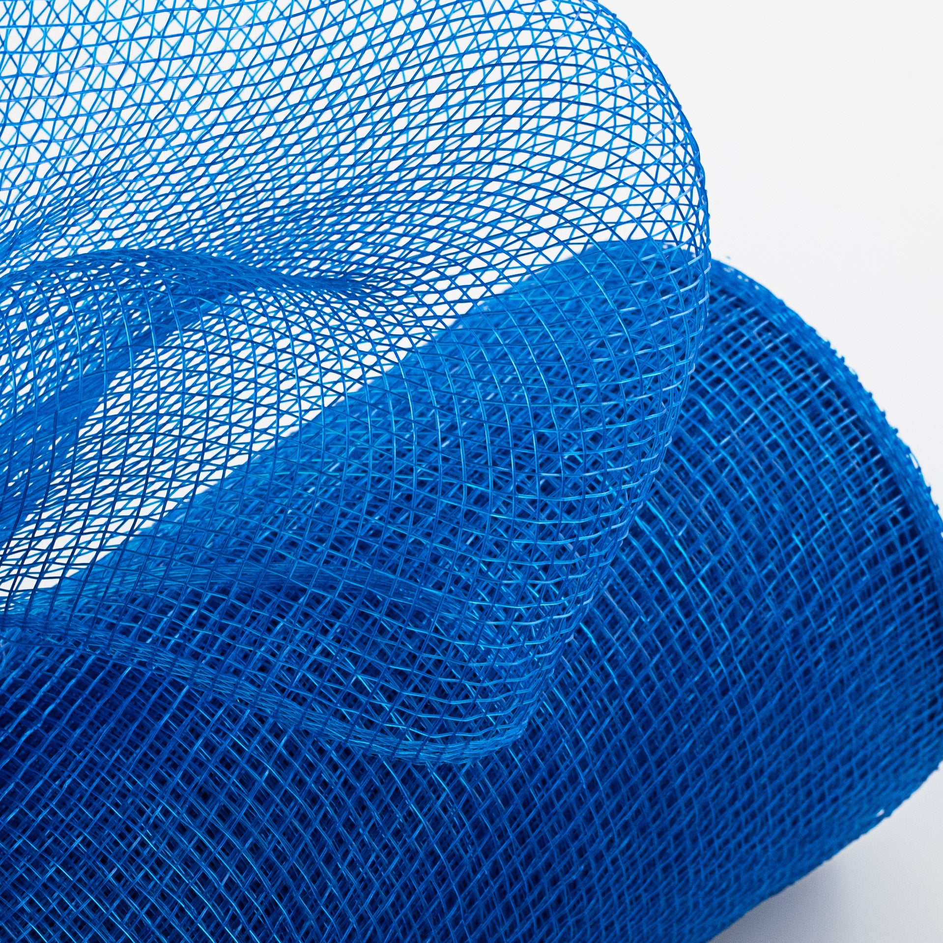 10" Value Deco Mesh: Royal Sky Blue Lifestyle Photo
