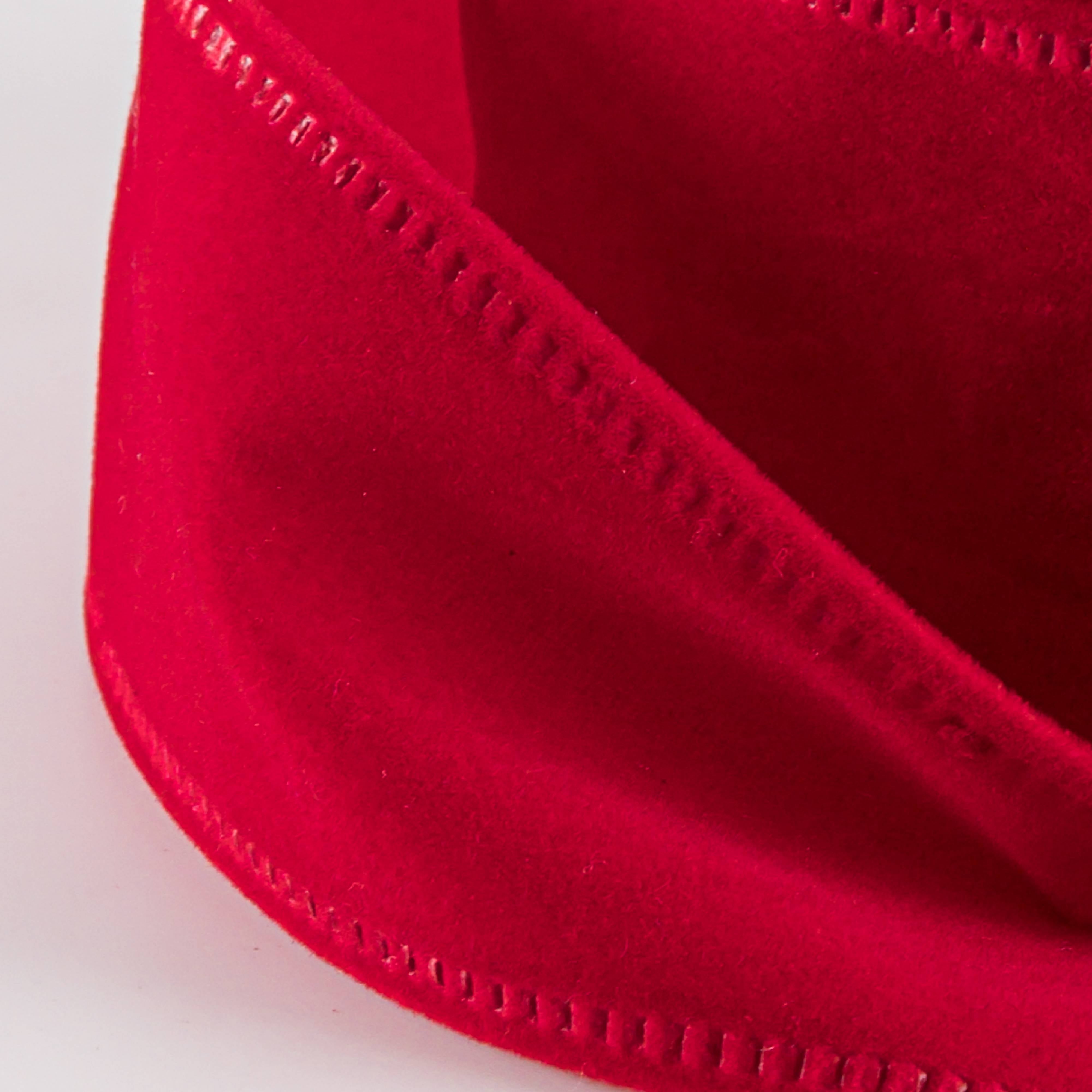 1.5" Value Velvet Ribbon: Bright Red (10 Yards) detail photo 3