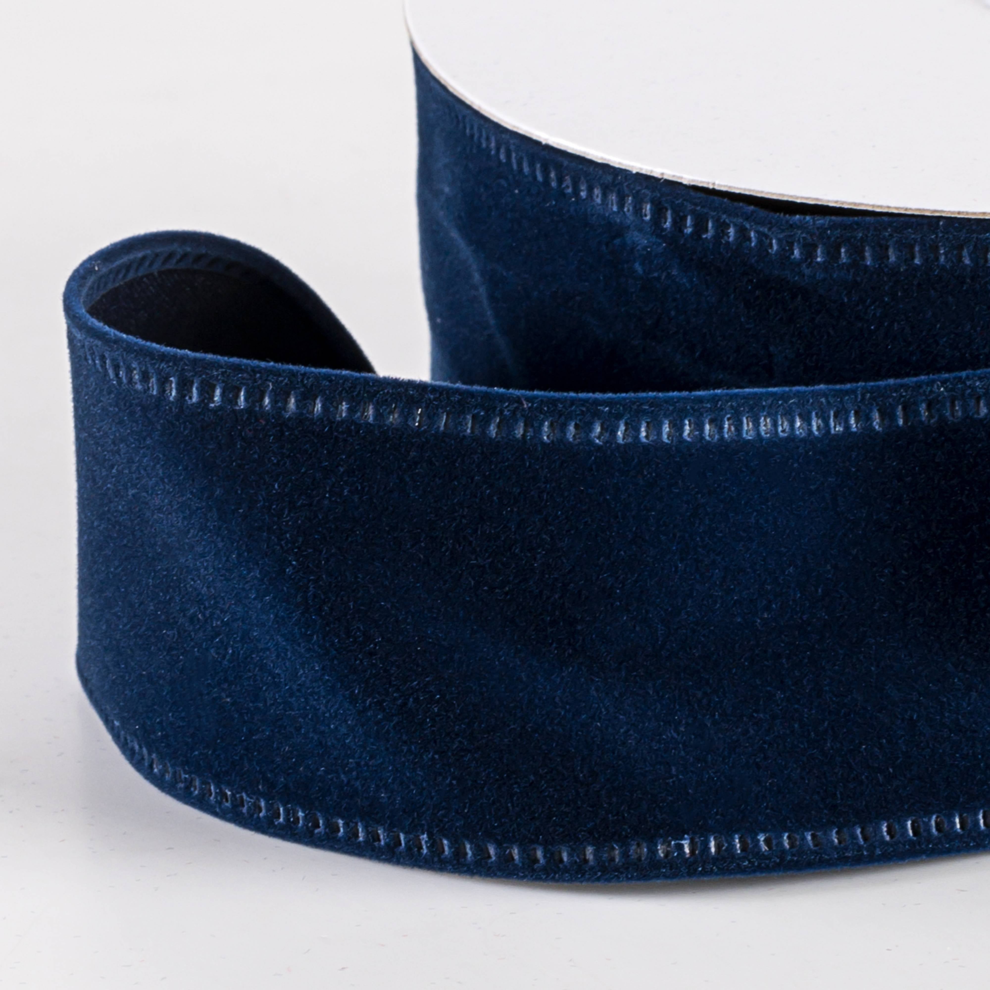 1.5" Value Velvet Ribbon: Navy Blue (10 Yards) detail photo 3