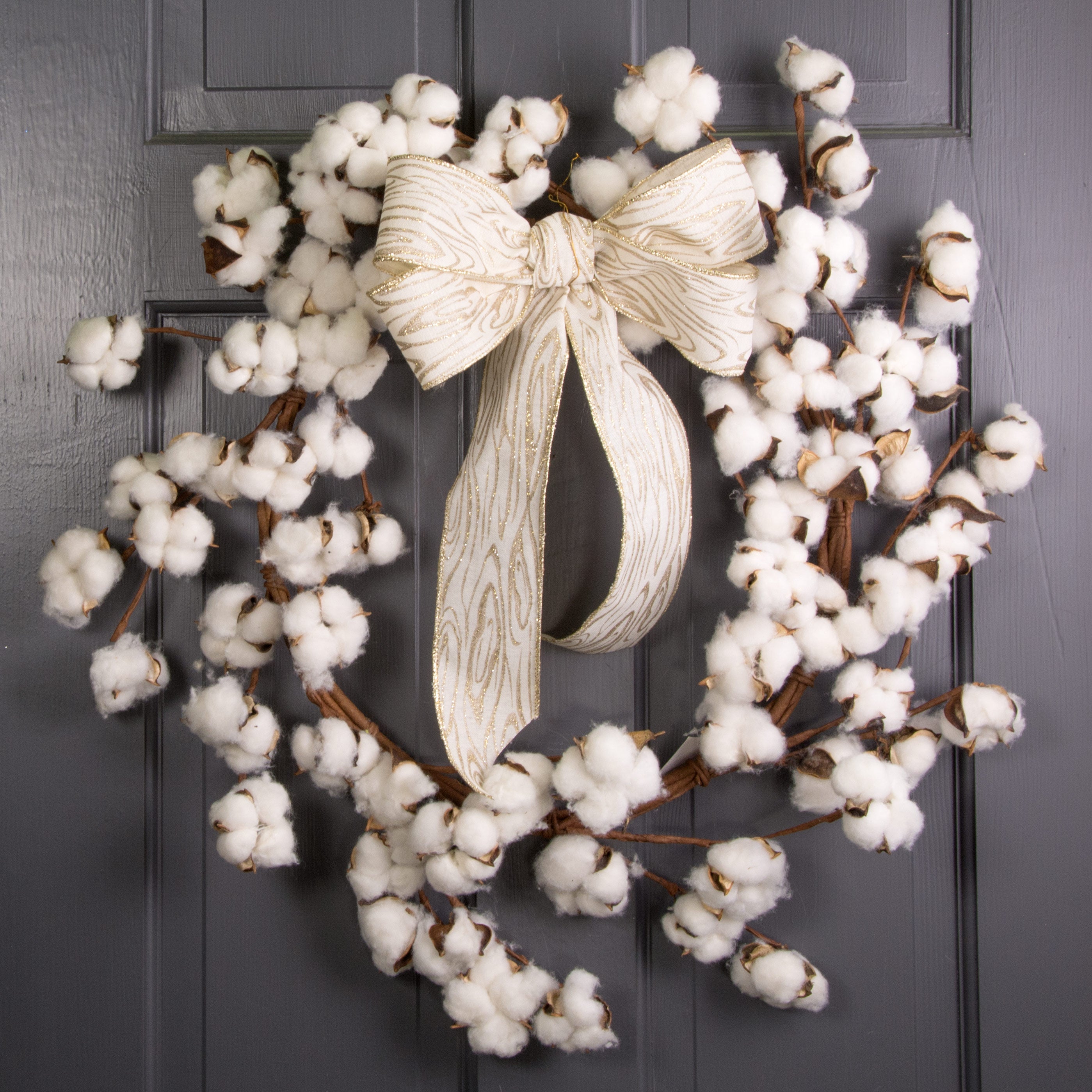 23" ValueLine Cotton Boll Wreath Lifestyle Photo