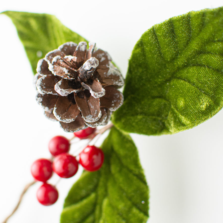 4' Velvet American Holly & Pinecone String detail photo 3