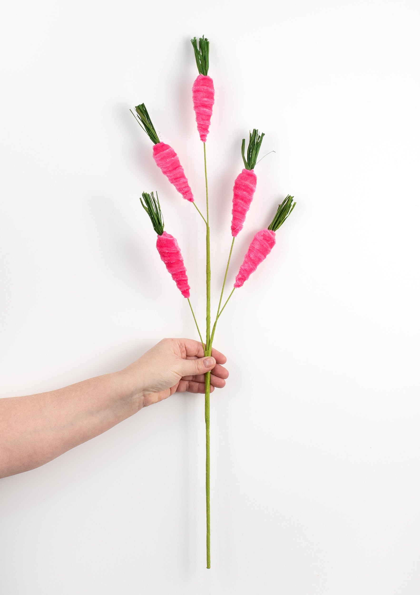 28" Velvet Carrot Spray: Fuchsia Pink detail photo 3