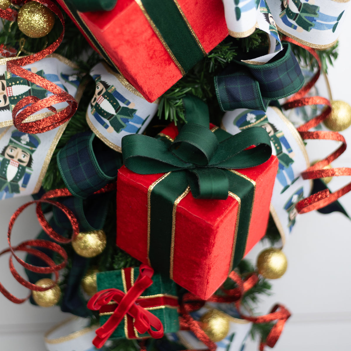 6" Velvet Gift Box Decor: Red & Green Lifestyle Photo