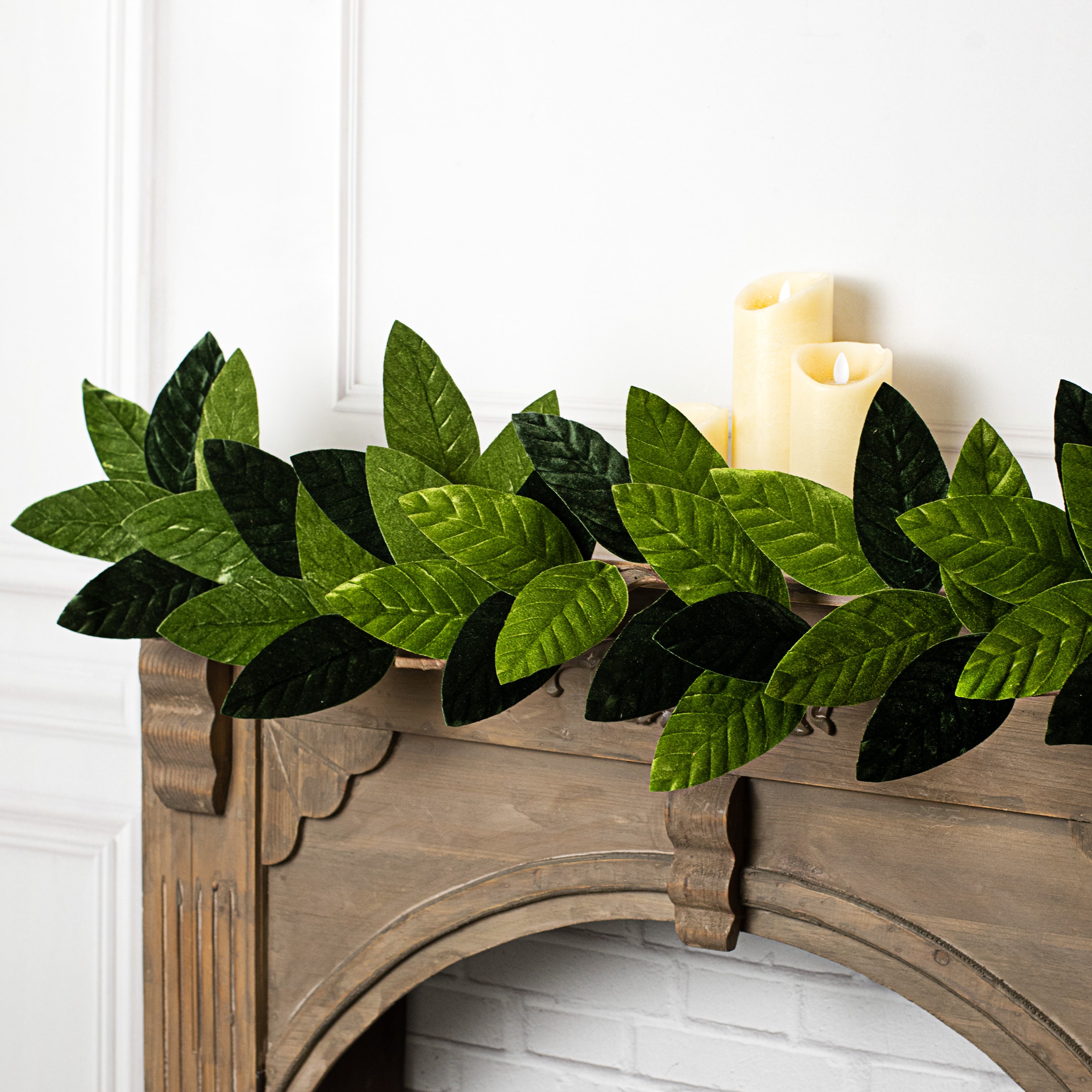 47" Velvet Magnolia Leaf Garland Lifestyle Photo