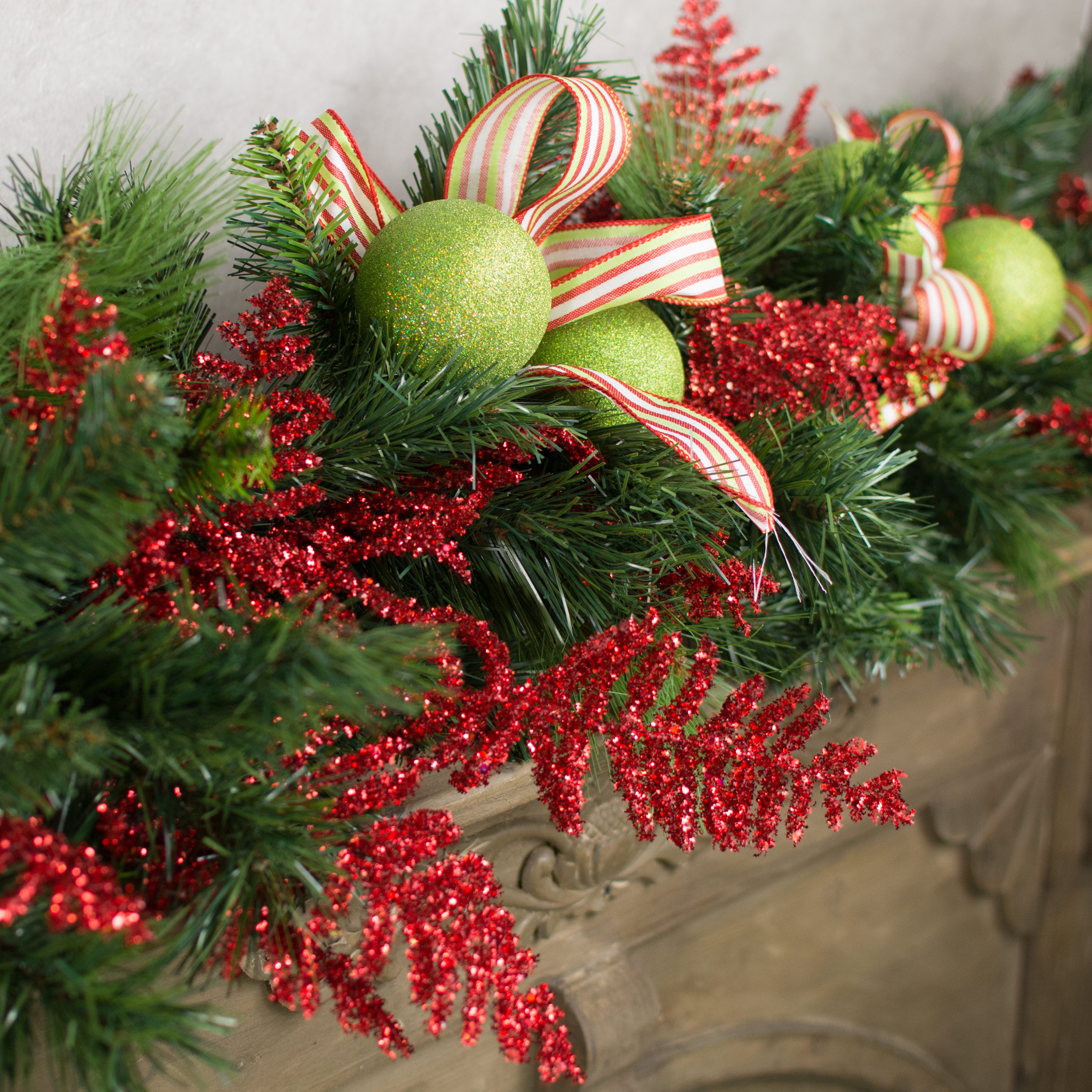 6' Vermont Pine Garland detail photo 3