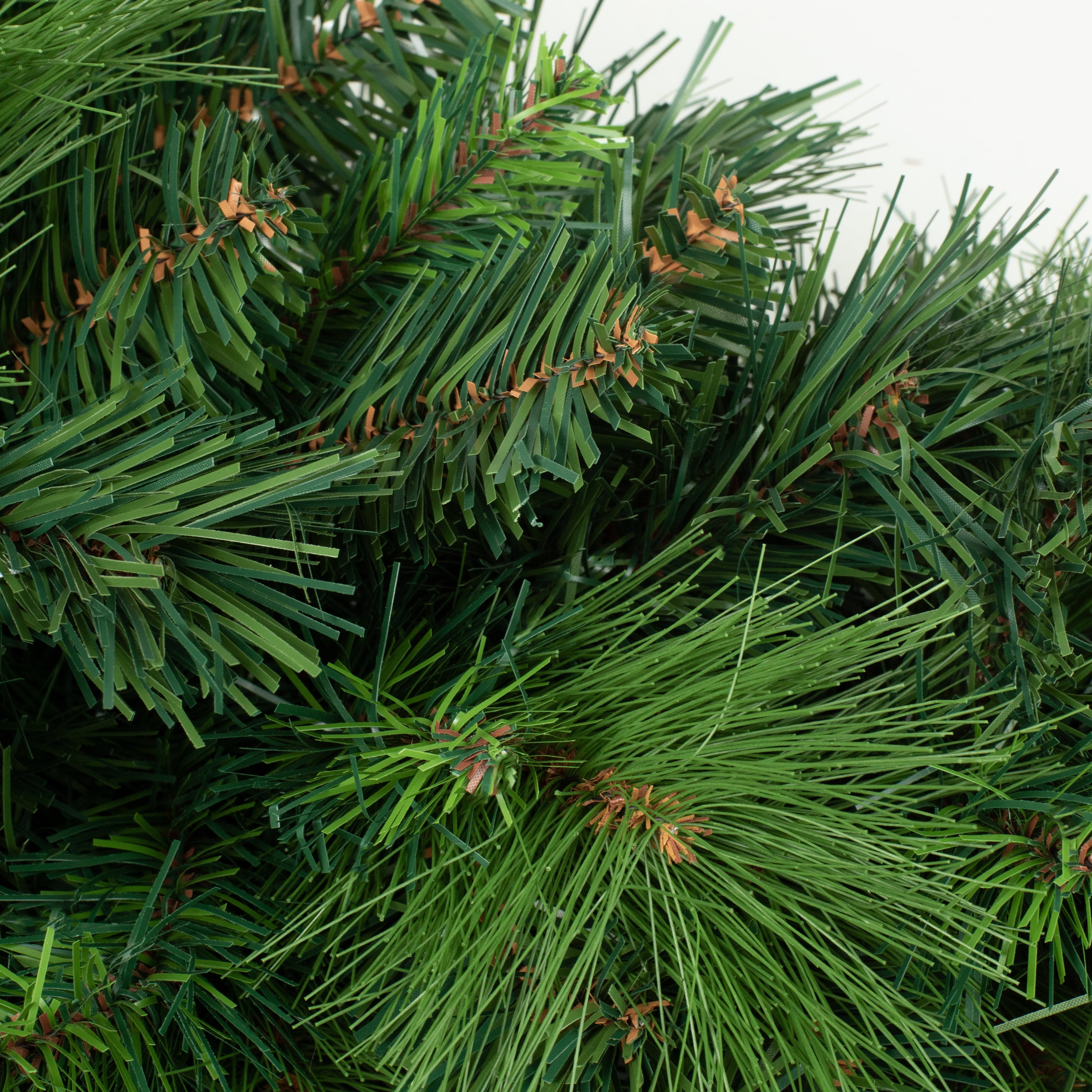 32" Vermont Pine Teardrop (100 Tips) detail photo 3