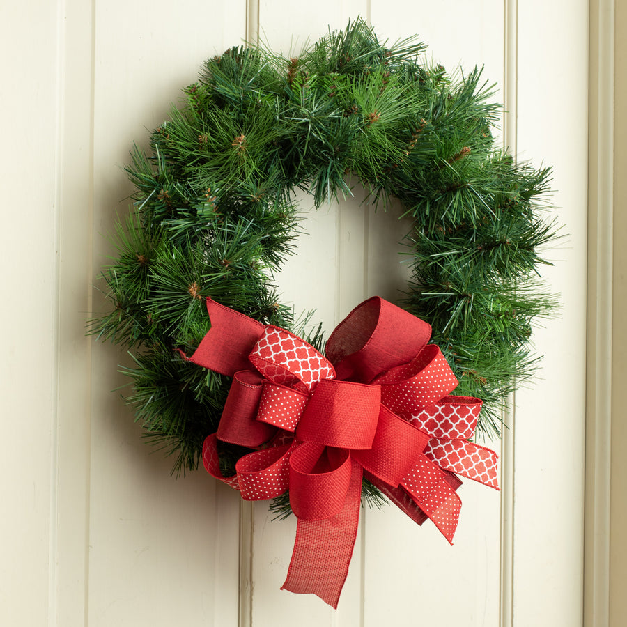 20" Vermont Pine Wreath (104 Tips) Lifestyle Photo