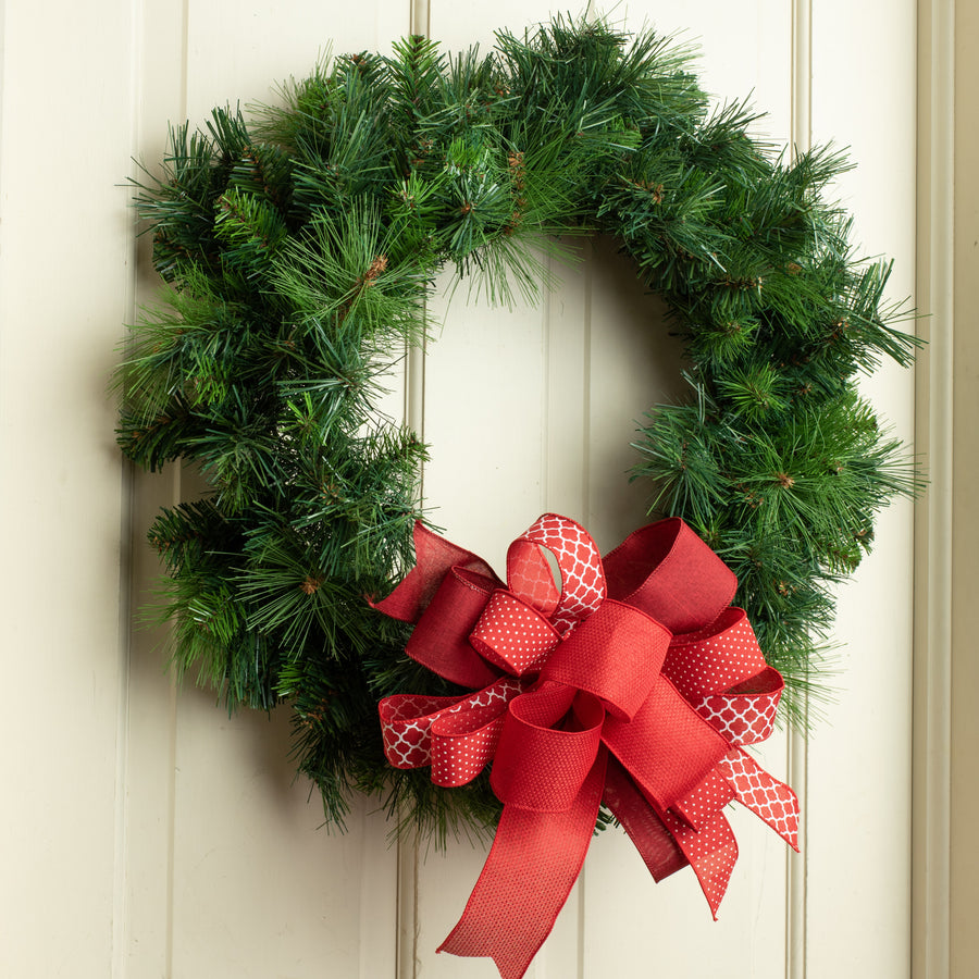 24" Vermont Pine Wreath (132 Tips) Lifestyle Photo